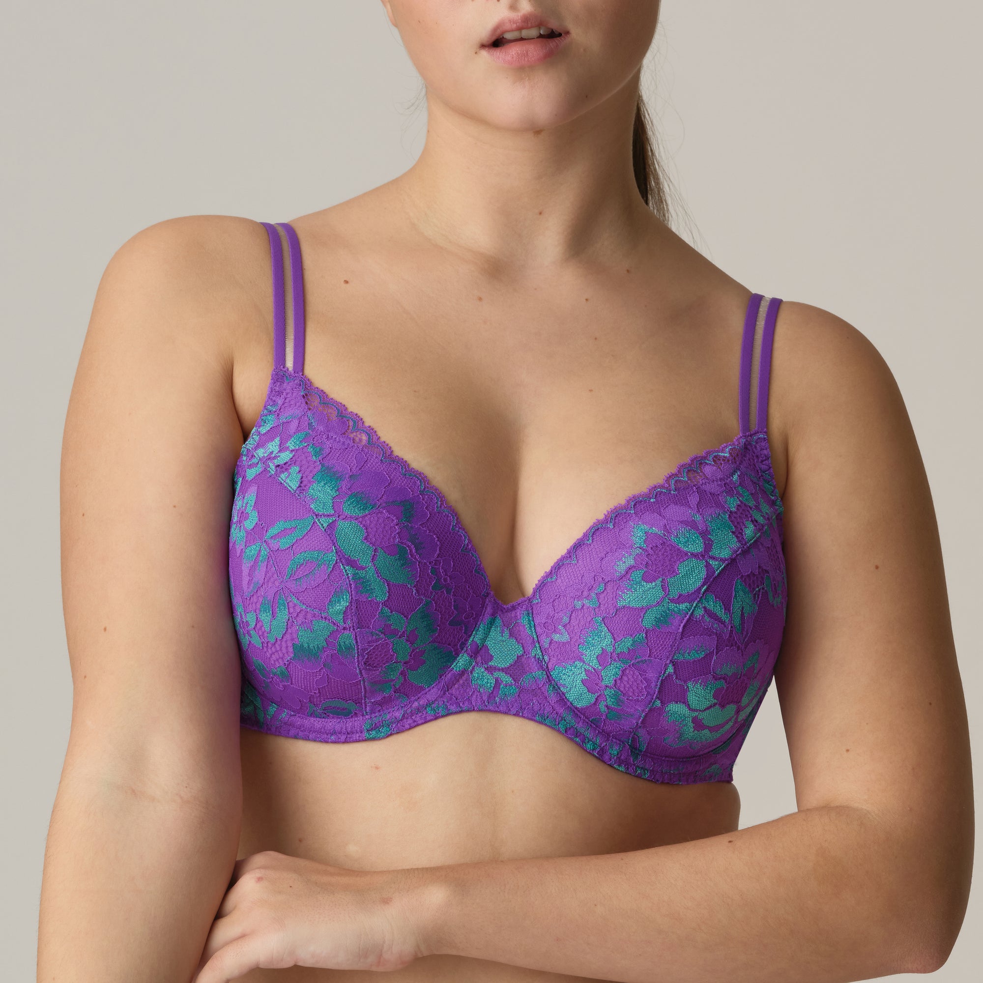 VERAO Italian Acai suj. con foam escote corazón
