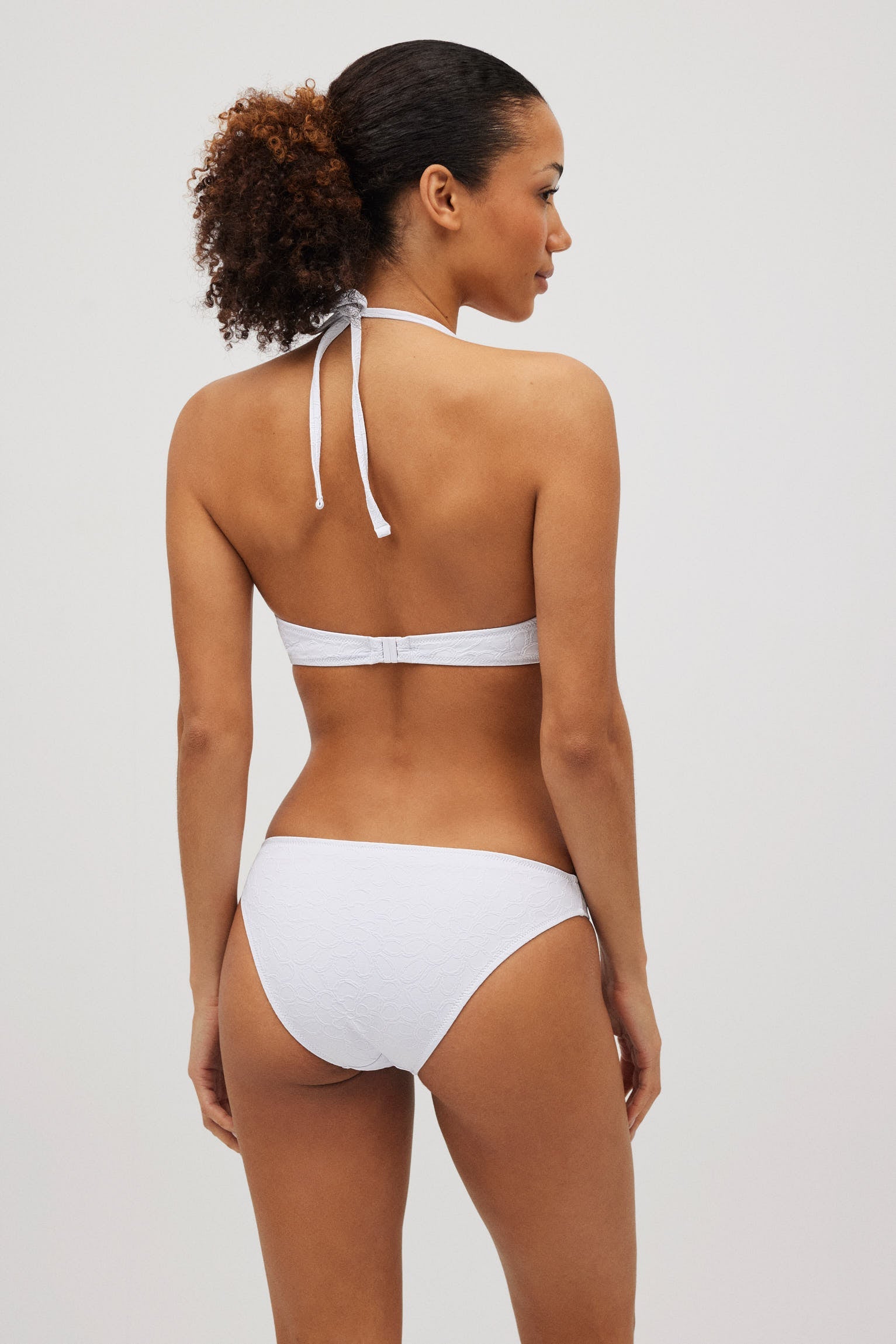 Conjunto de bikini textura con doble push-up blanco