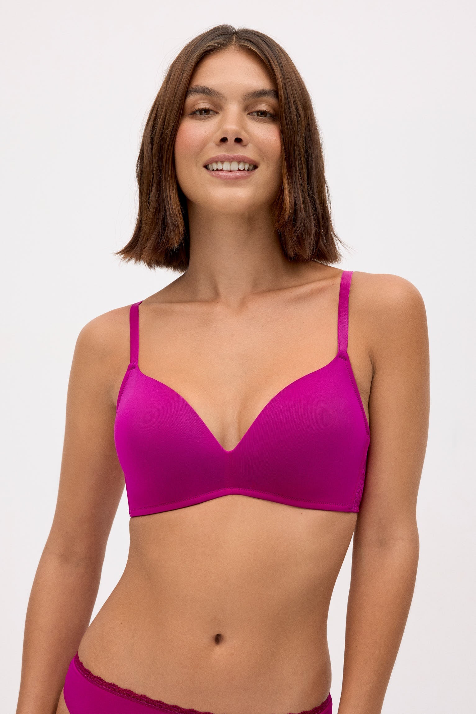 Sujetador sin aro con relleno encaje fucsia