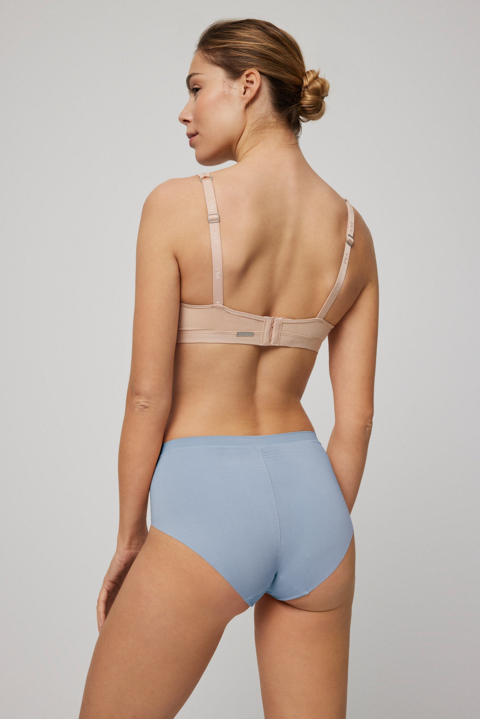 Braga alta adapt con acabados invisibles azul