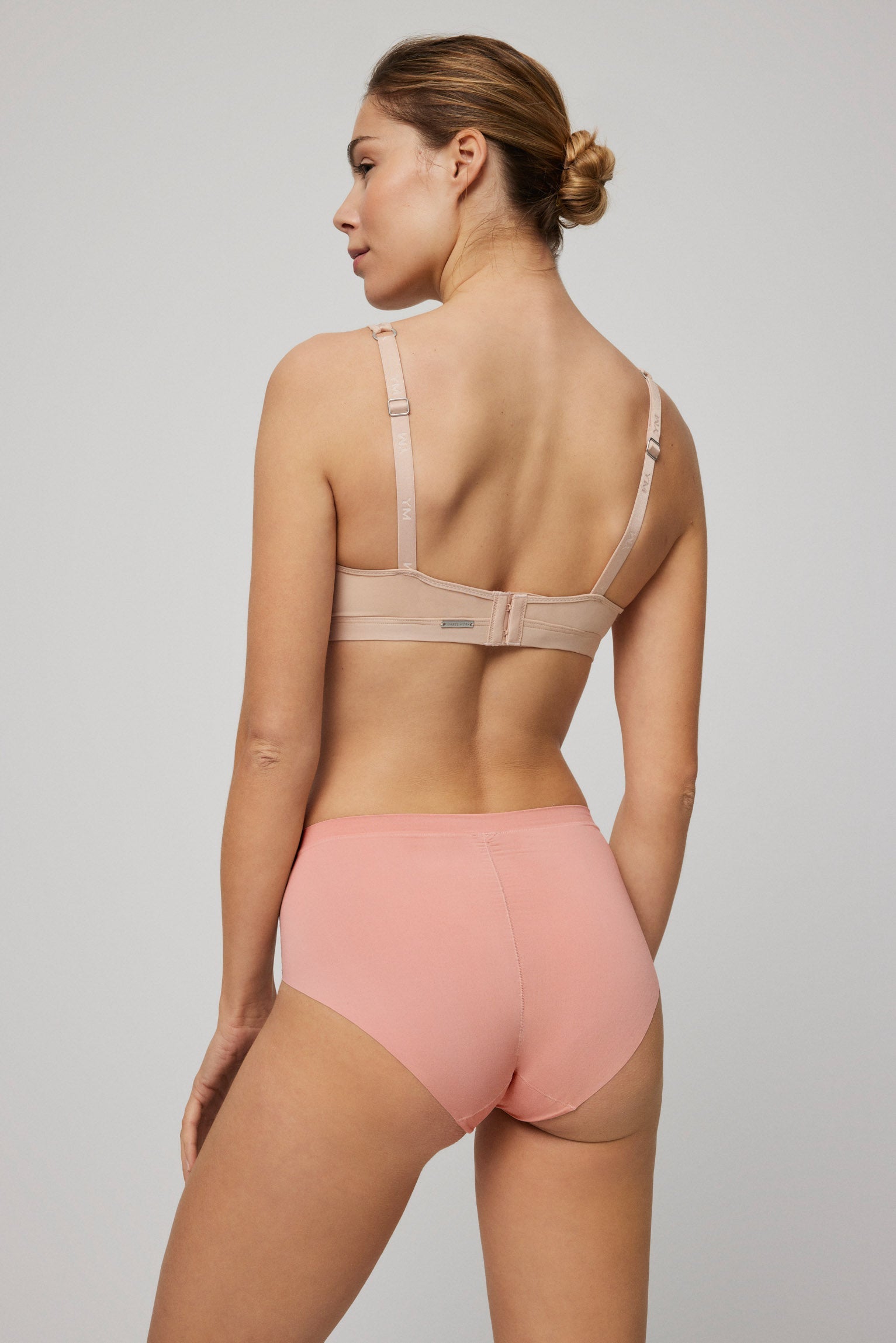 Braga alta adapt con acabados invisibles rosa
