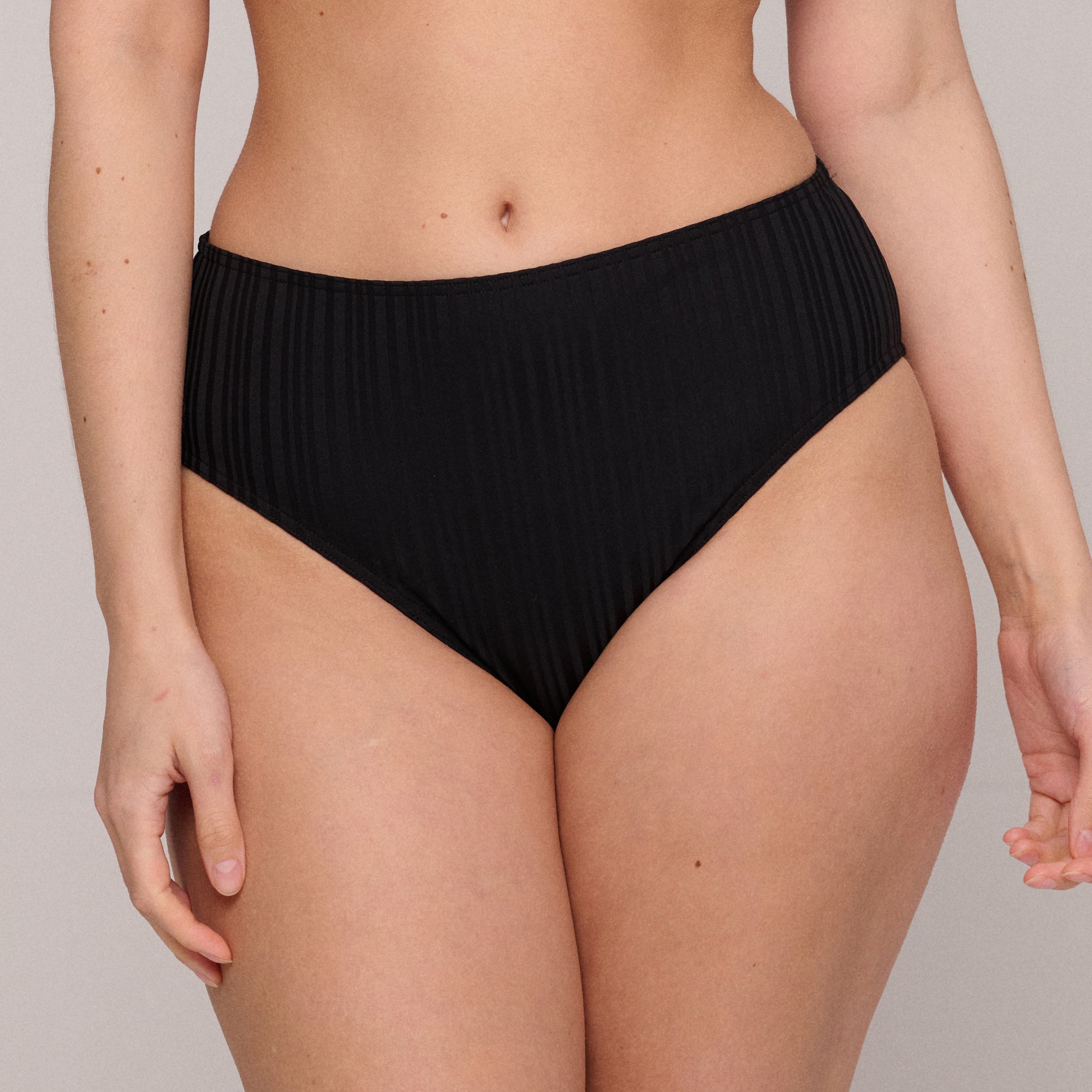 KIRUNA negro bikini braga alta