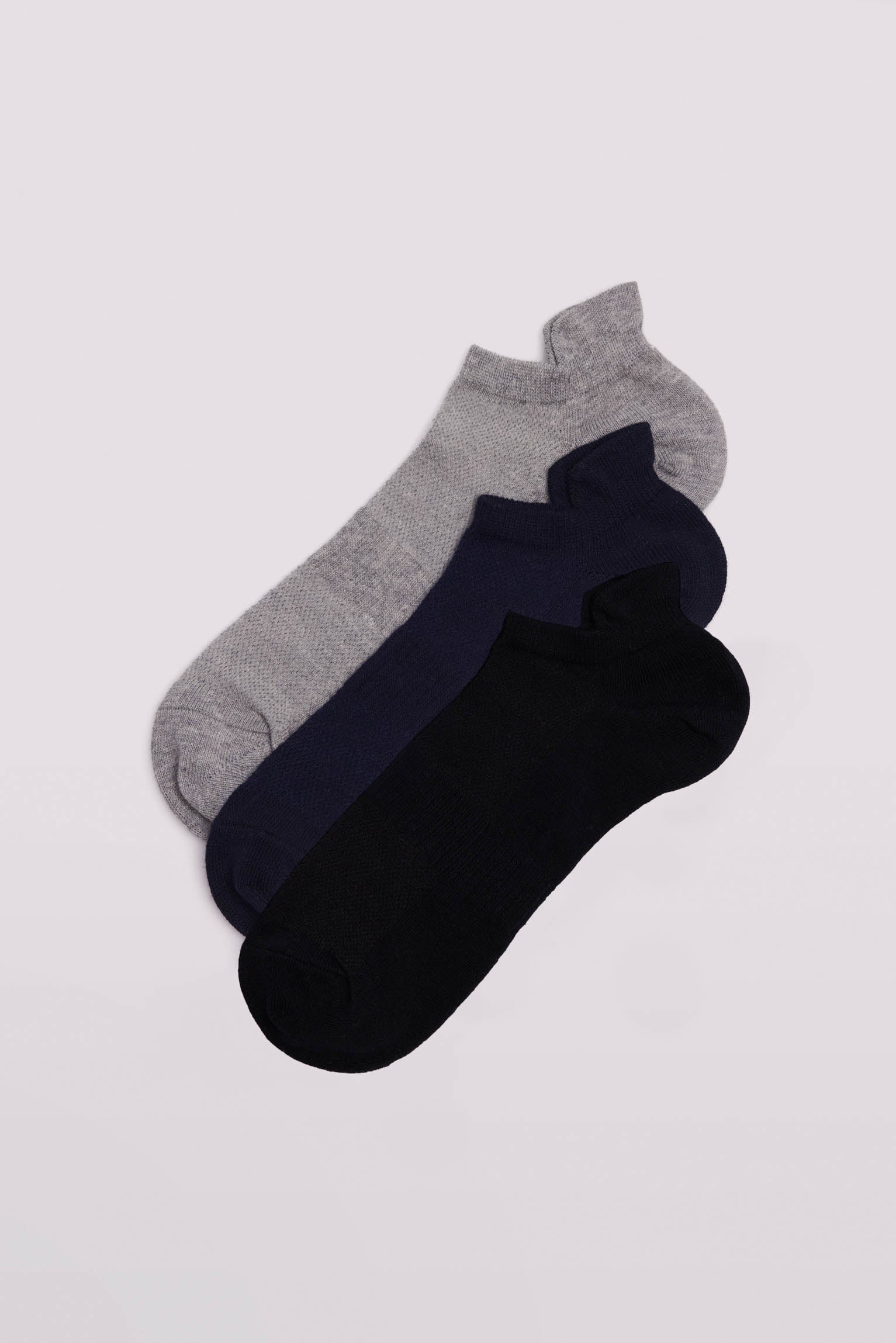 Pack 3 calcetines deportivos transpirables cortos surtidos