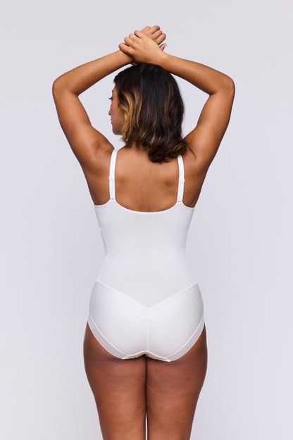 KNOKKE natural body con foam escote corazón