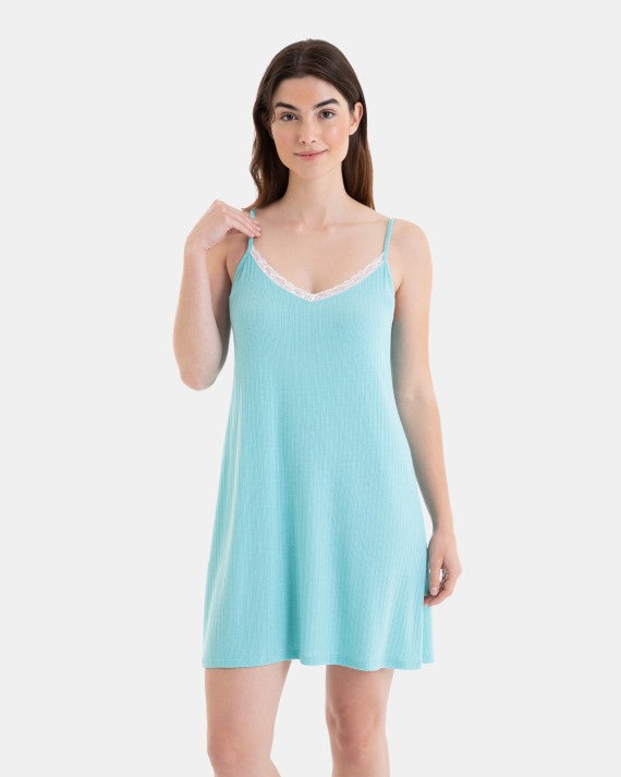 Camisón Corto de Tirantes en Tejido desagujado