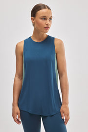 Camiseta deportiva sin mangas azul