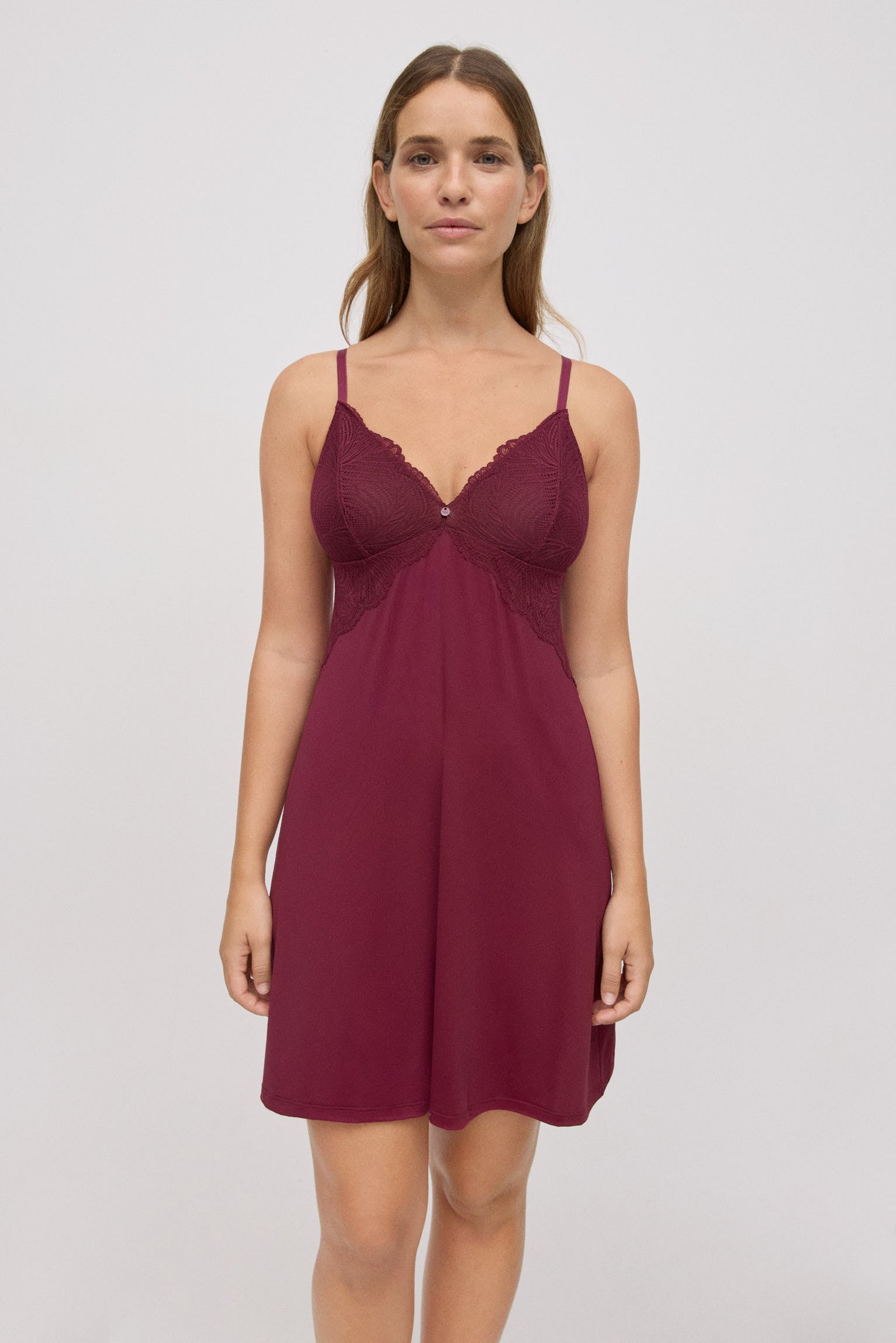 Camisón con encaje tirantes regulables granate