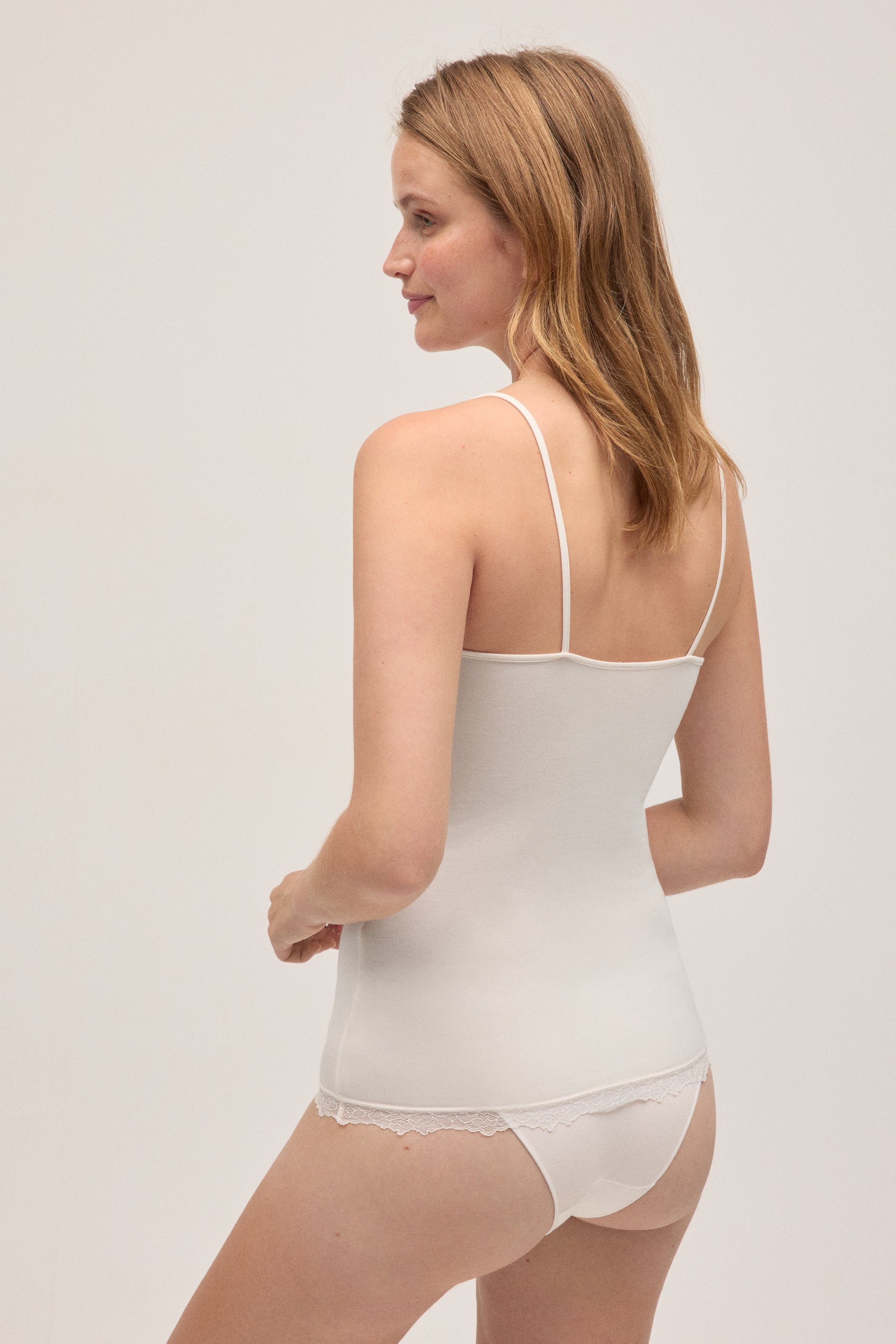 Camiseta interior tirantes bambú marfil