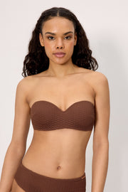 Conjunto bikini bandeau tejido calado marrón copa C