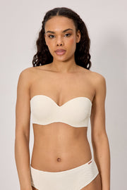 Conjunto bikini bandeau tejido calado marfil copa C
