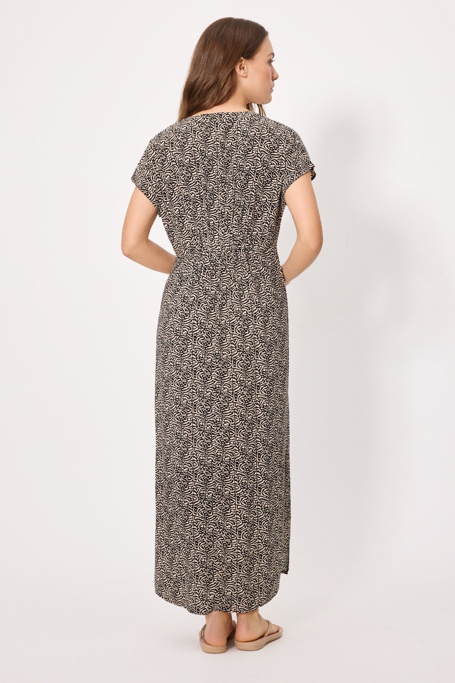Vestido largo manga corta estampado