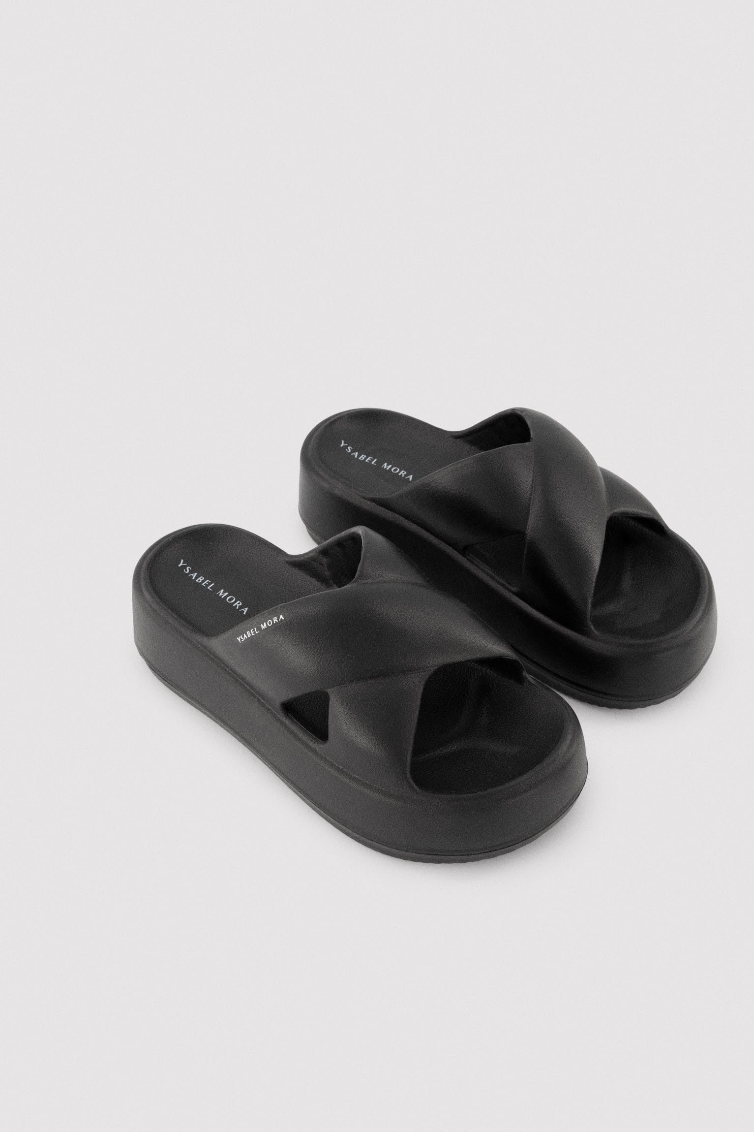 Chanclas de playa con plataforma antideslizantes ligeras negras