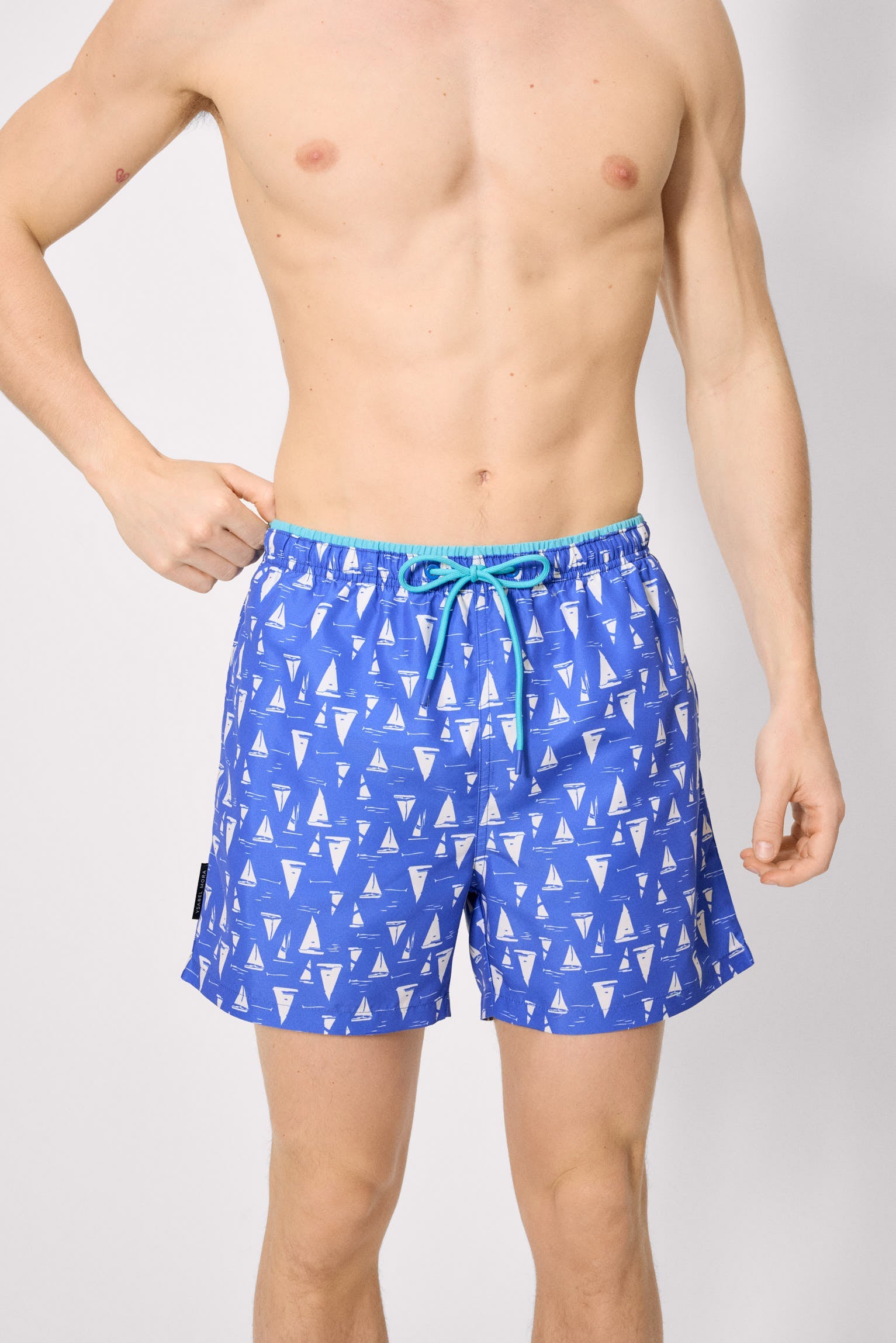 Bañador medio estampado barcos veleros azul