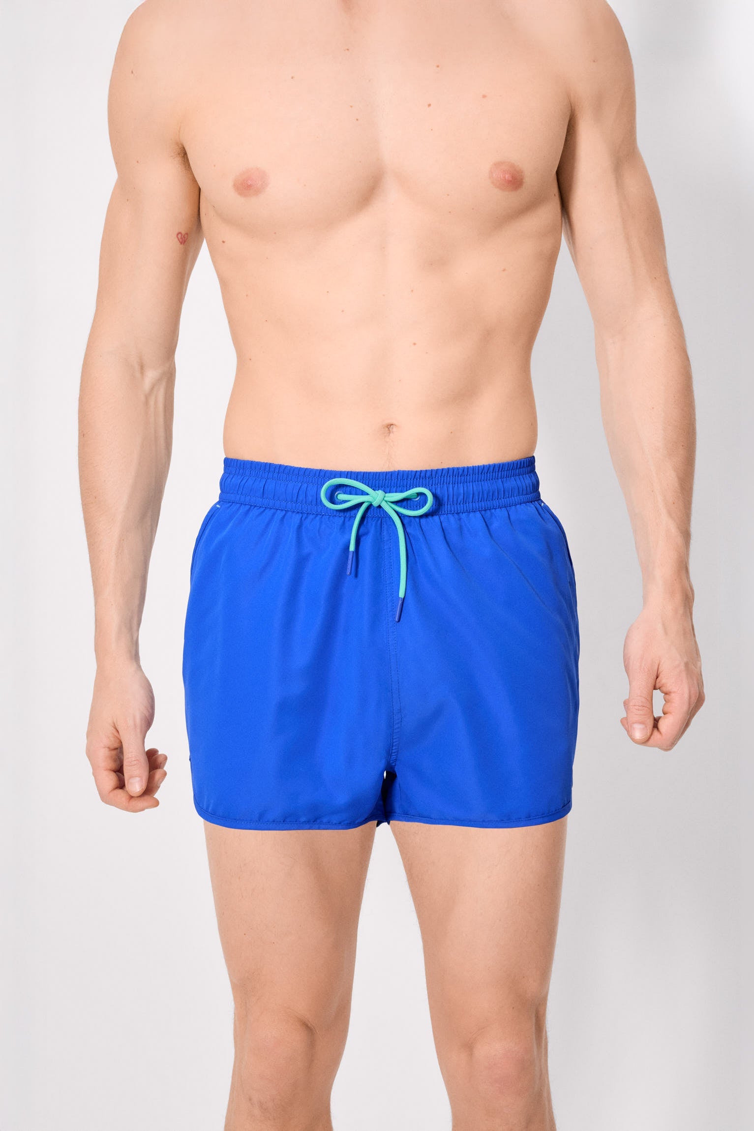Bañador corto básico azul