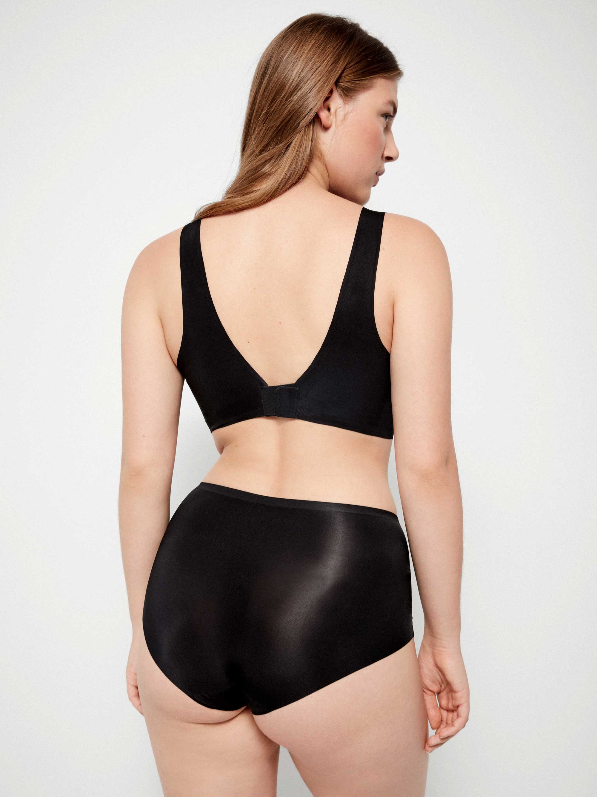 Braguita midi trasero preformado - Negro - 1/10027B