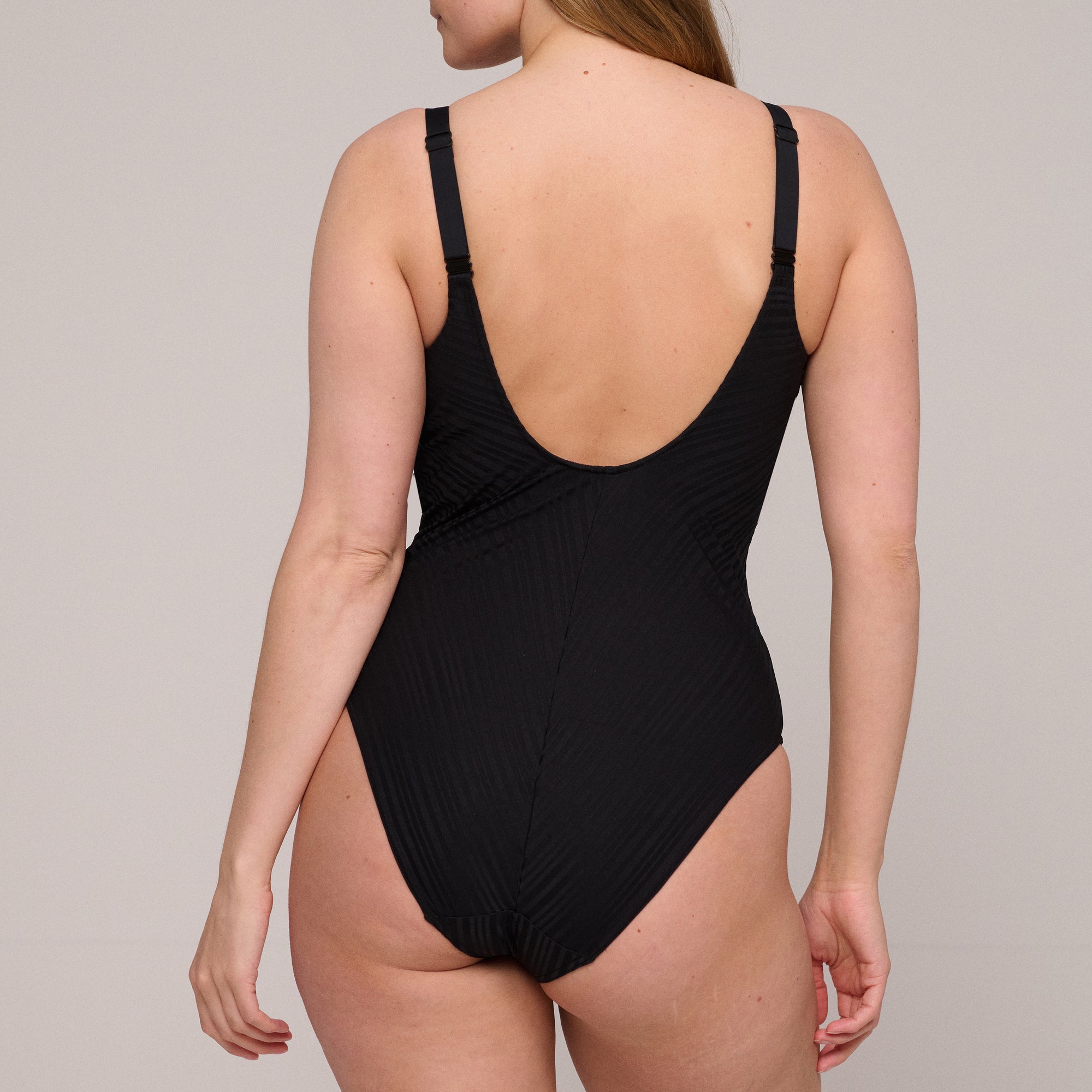 KIRUNA negro bañador con foam sin aro