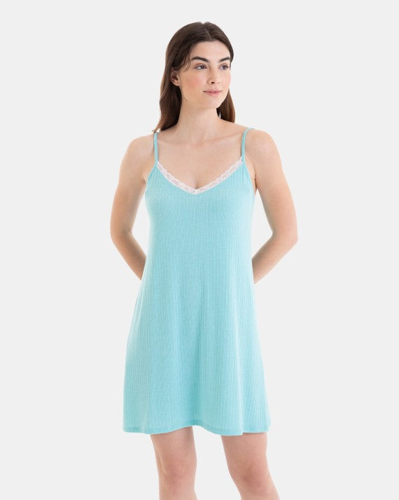 Camisón Corto de Tirantes en Tejido desagujado