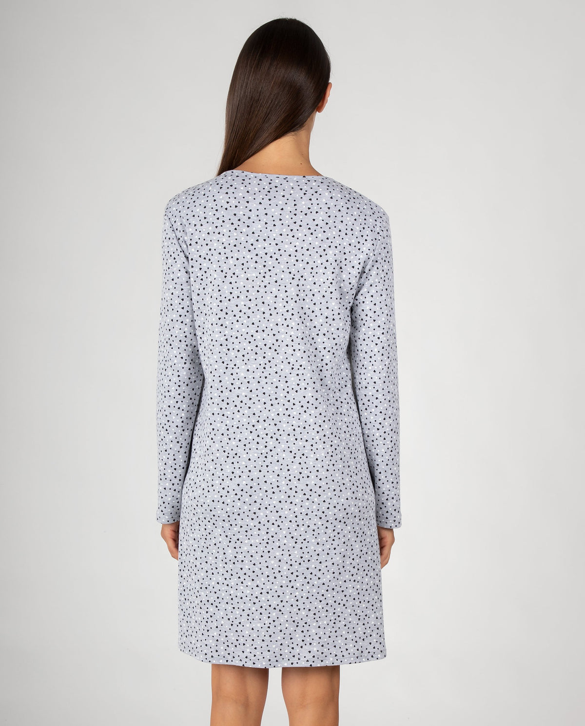 Camisón de mujer con estampado de corazones y tapeta de botones