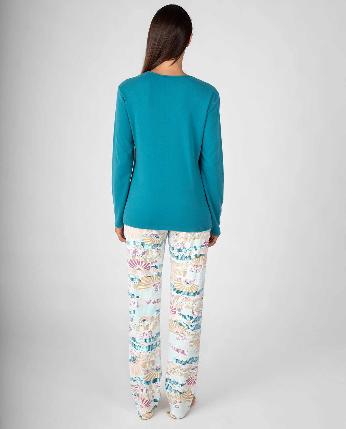 Pijama de mujer de manga larga con estampado frontal y pantalón largo estampado