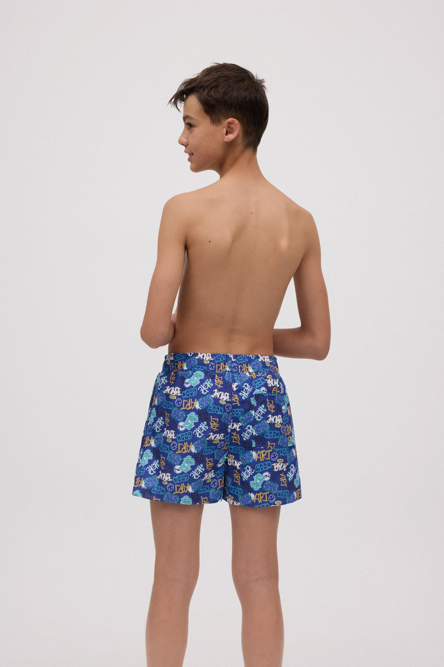Bañador juvenil corto estampado variado