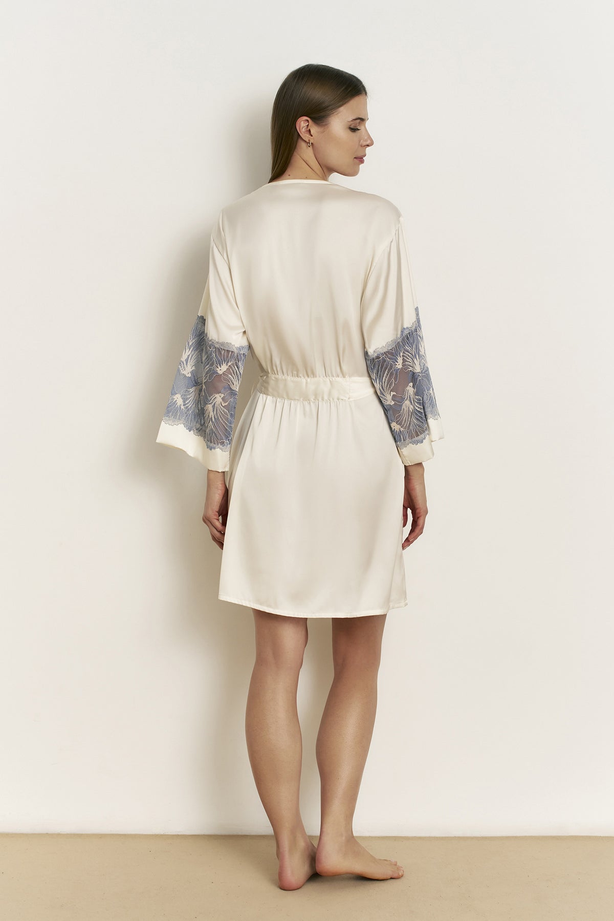 Bata kimono lencera satén elástico Luna