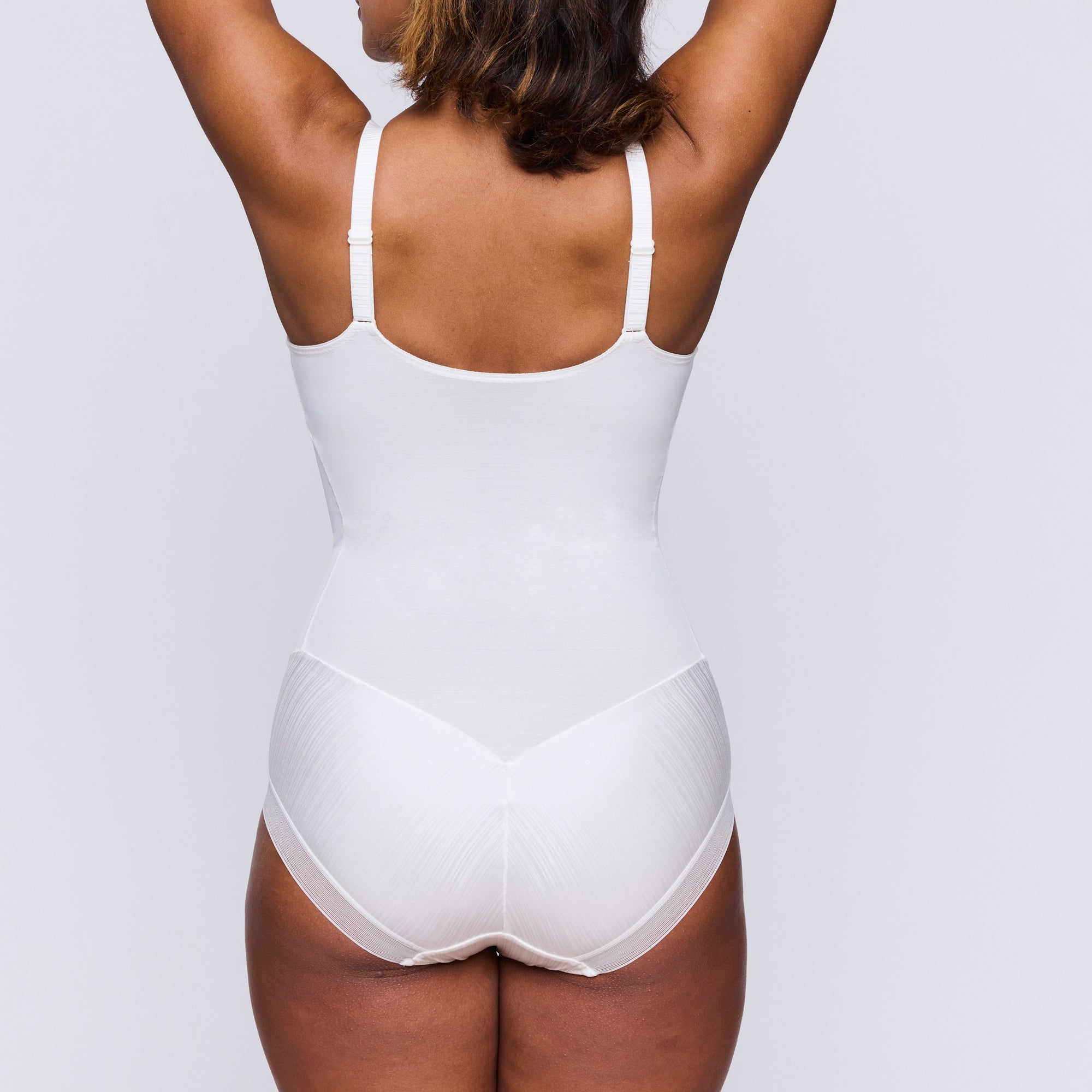 KNOKKE natural body con foam escote corazón