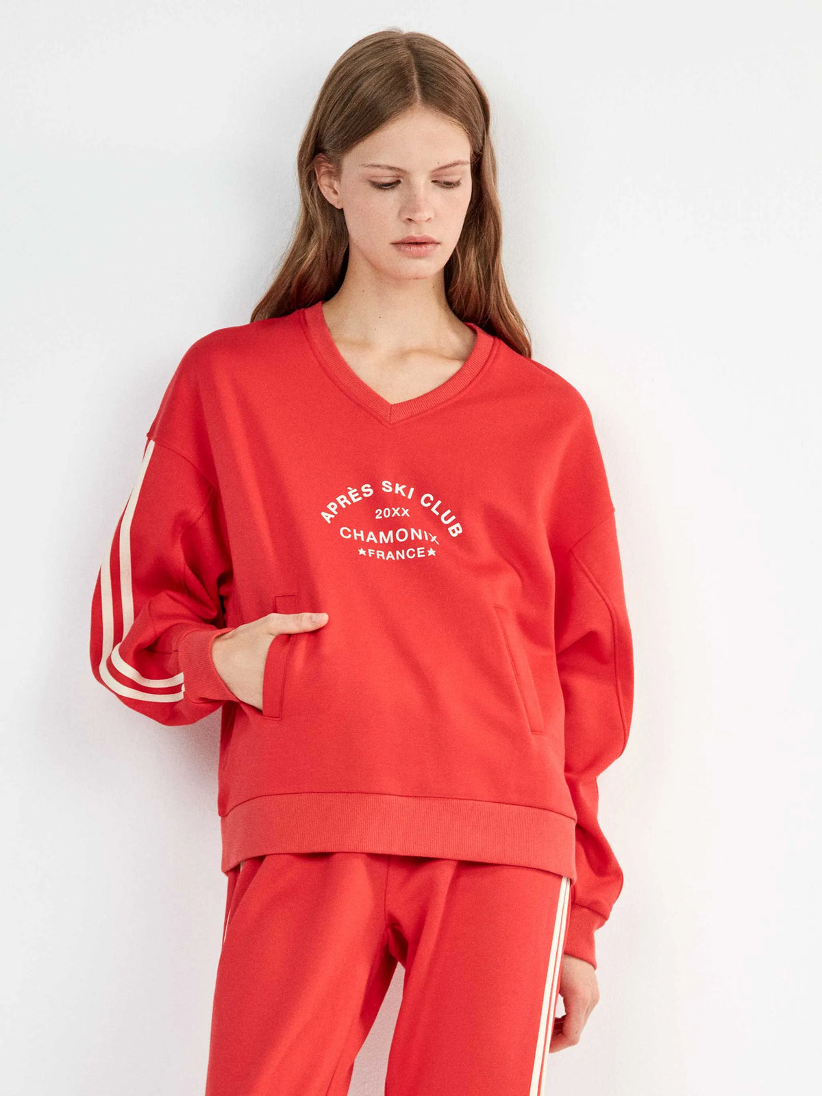 Pijama sport con lettering 'ski club chamonix'