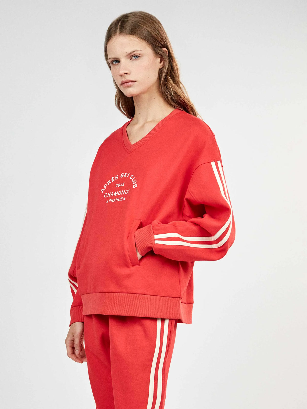 Pijama sport con lettering 'ski club chamonix'