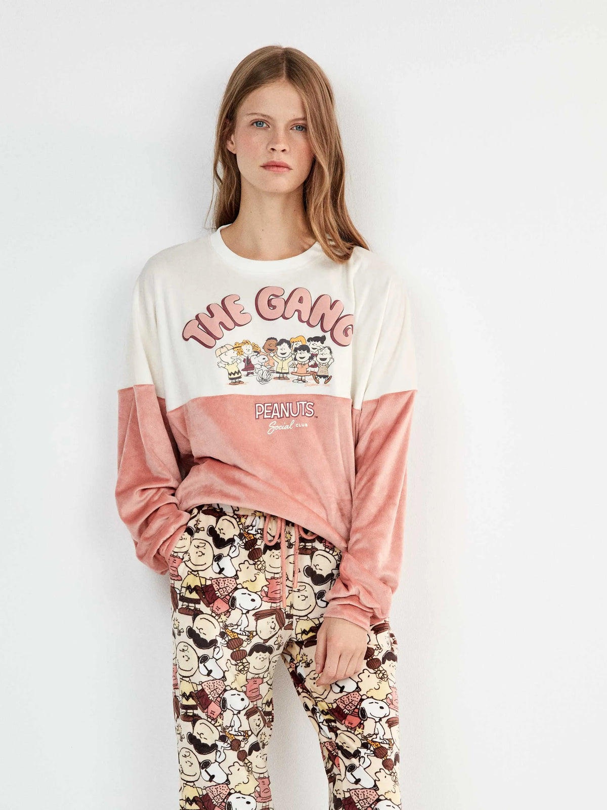 Pijama largo Snoopy en tejido polar elástico