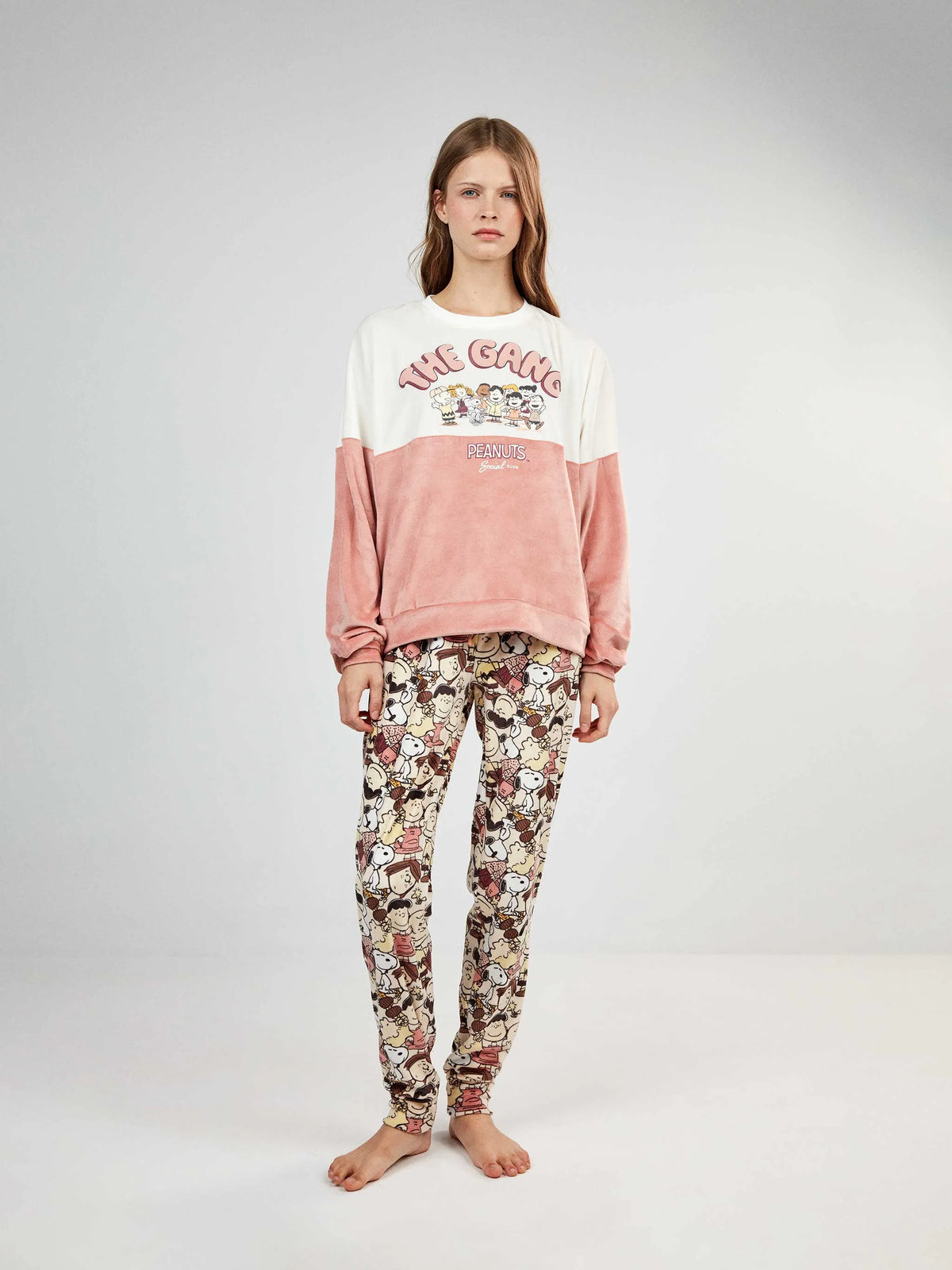 Pijama largo Snoopy en tejido polar elástico