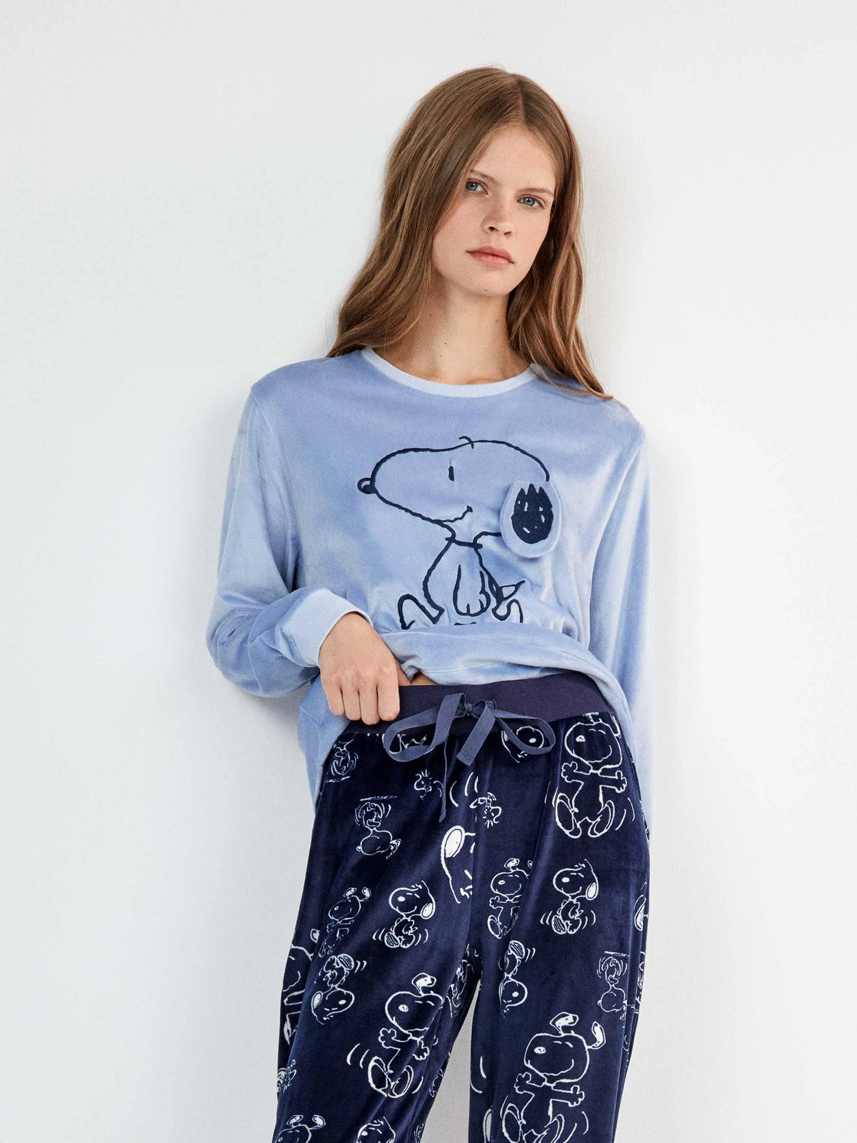 Pijama largo de Snoopy con pantalón estampado a contraste