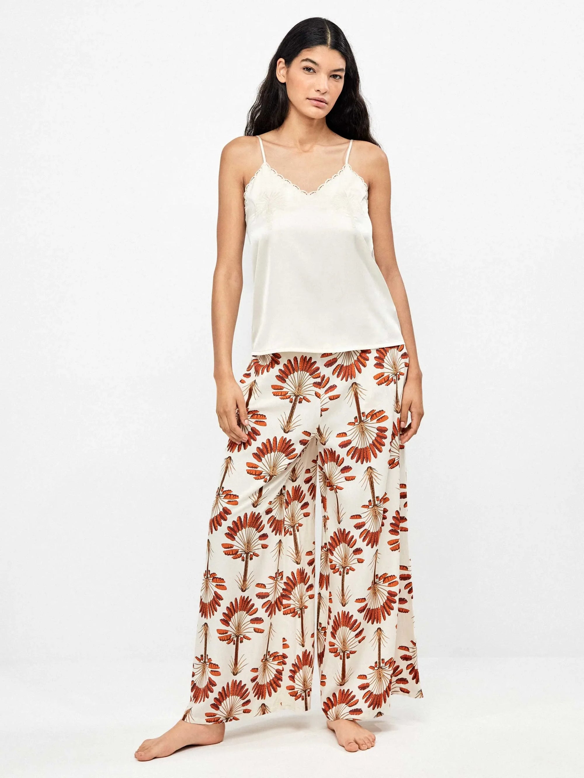 Camiseta tirantes detalle palmeras