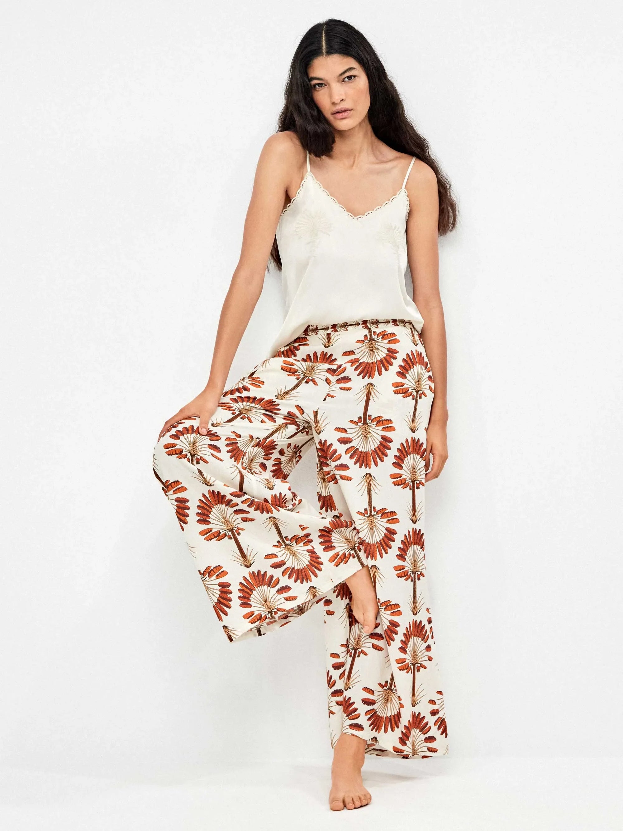 Camiseta tirantes detalle palmeras