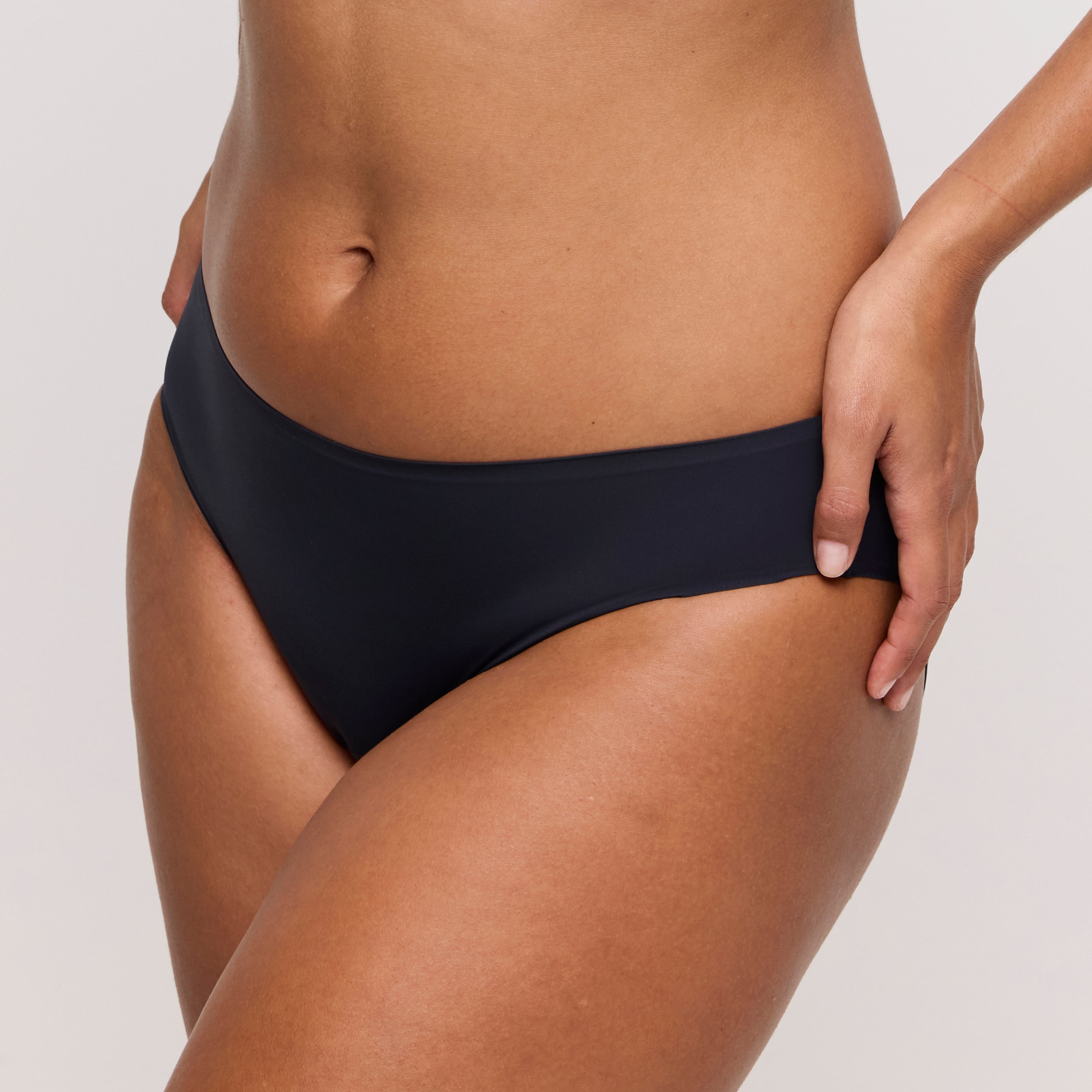 FIGURAS Carbon braga bikini
