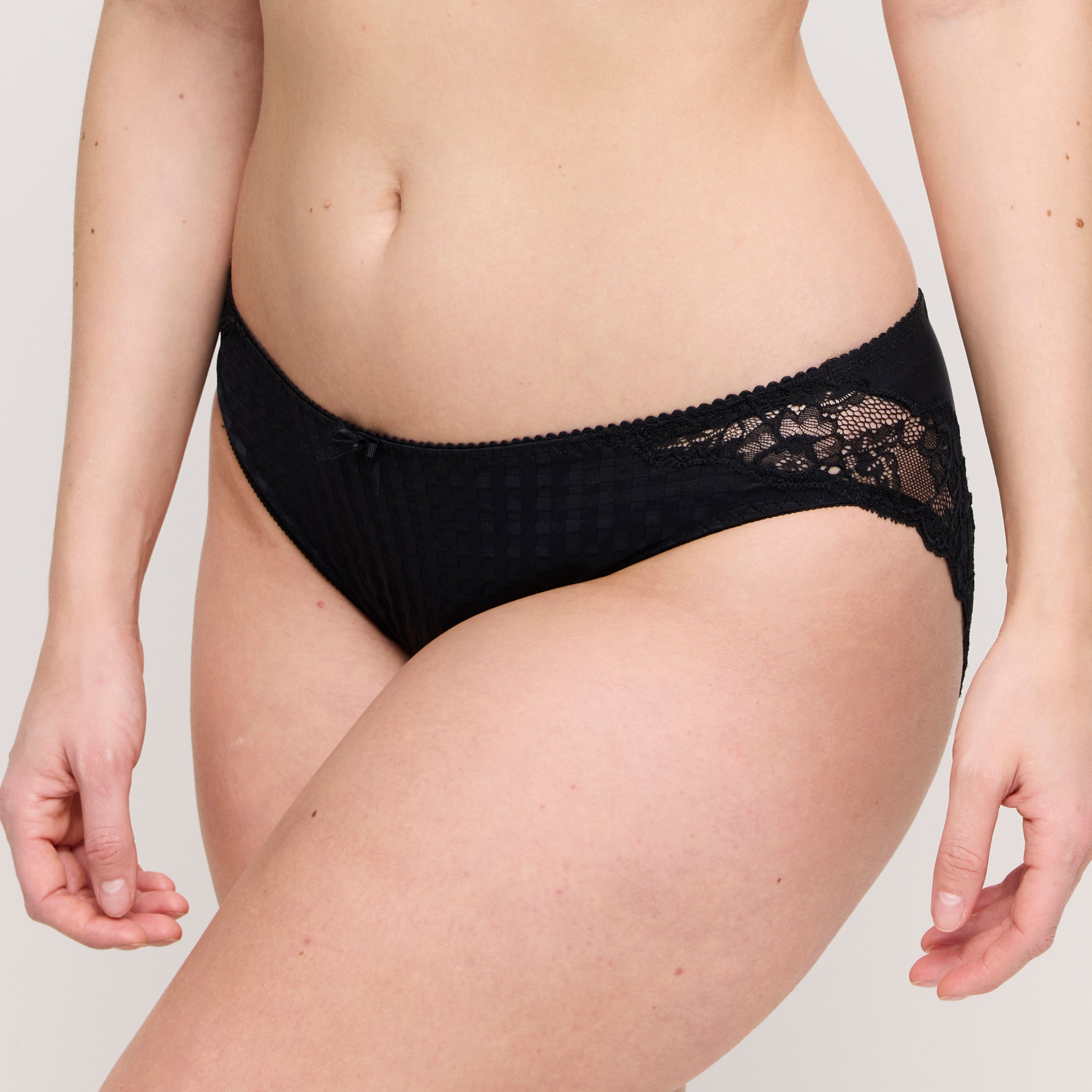 MADISON Negro braga bikini
