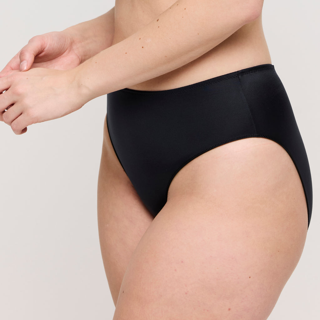 SATIN negro braga alta