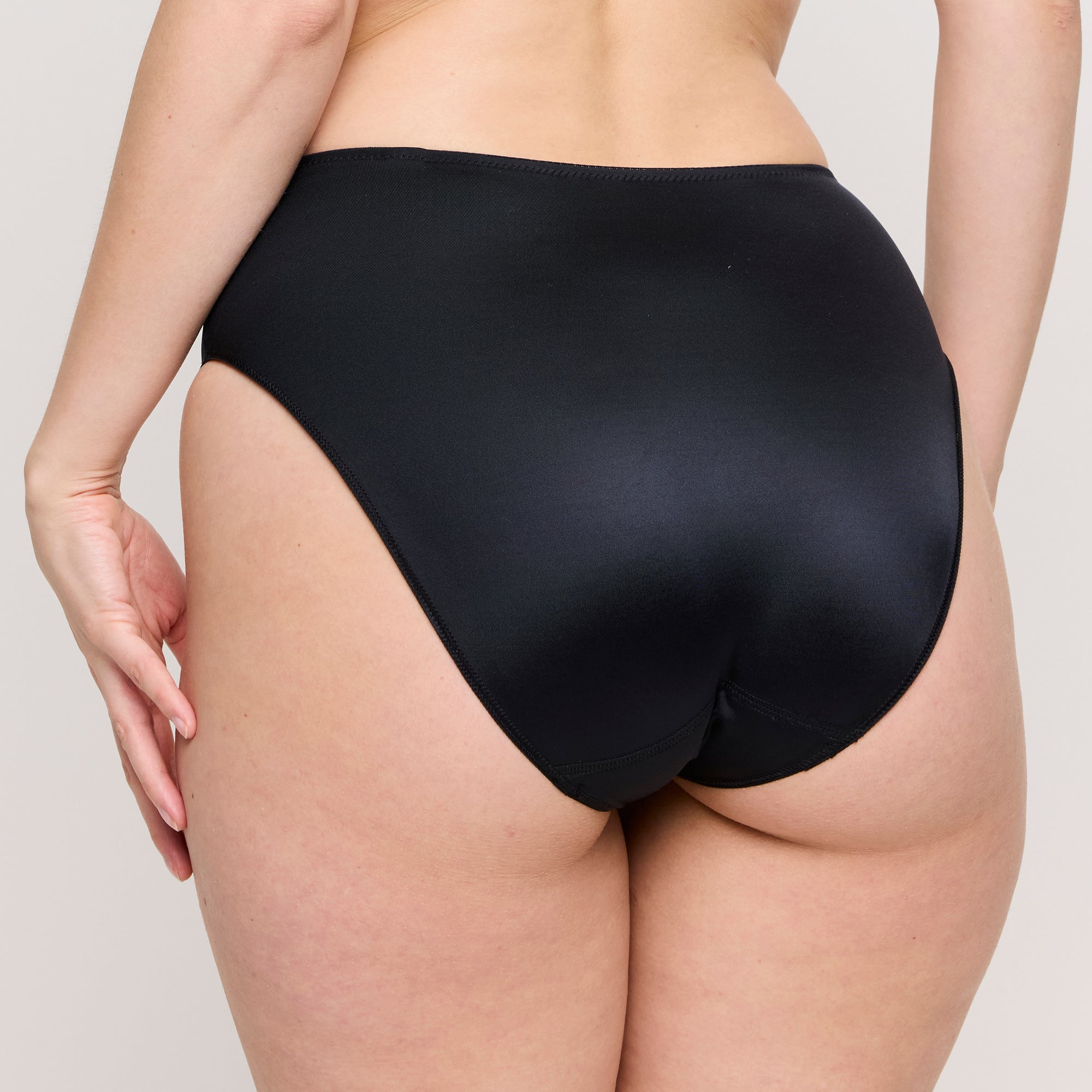 SATIN negro braga alta