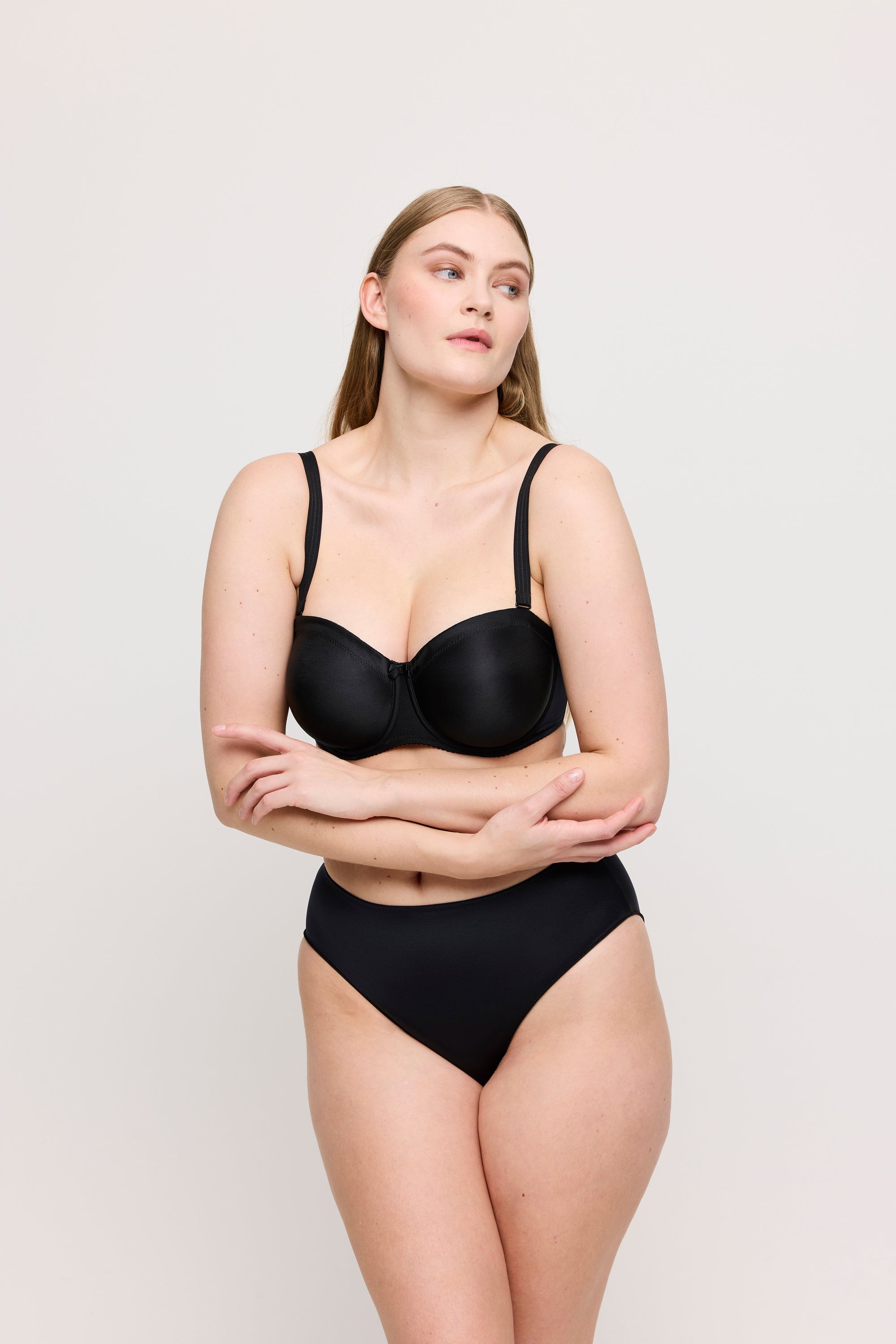 SATIN negro braga alta