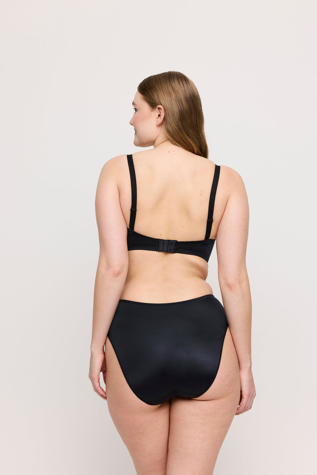 SATIN negro braga alta