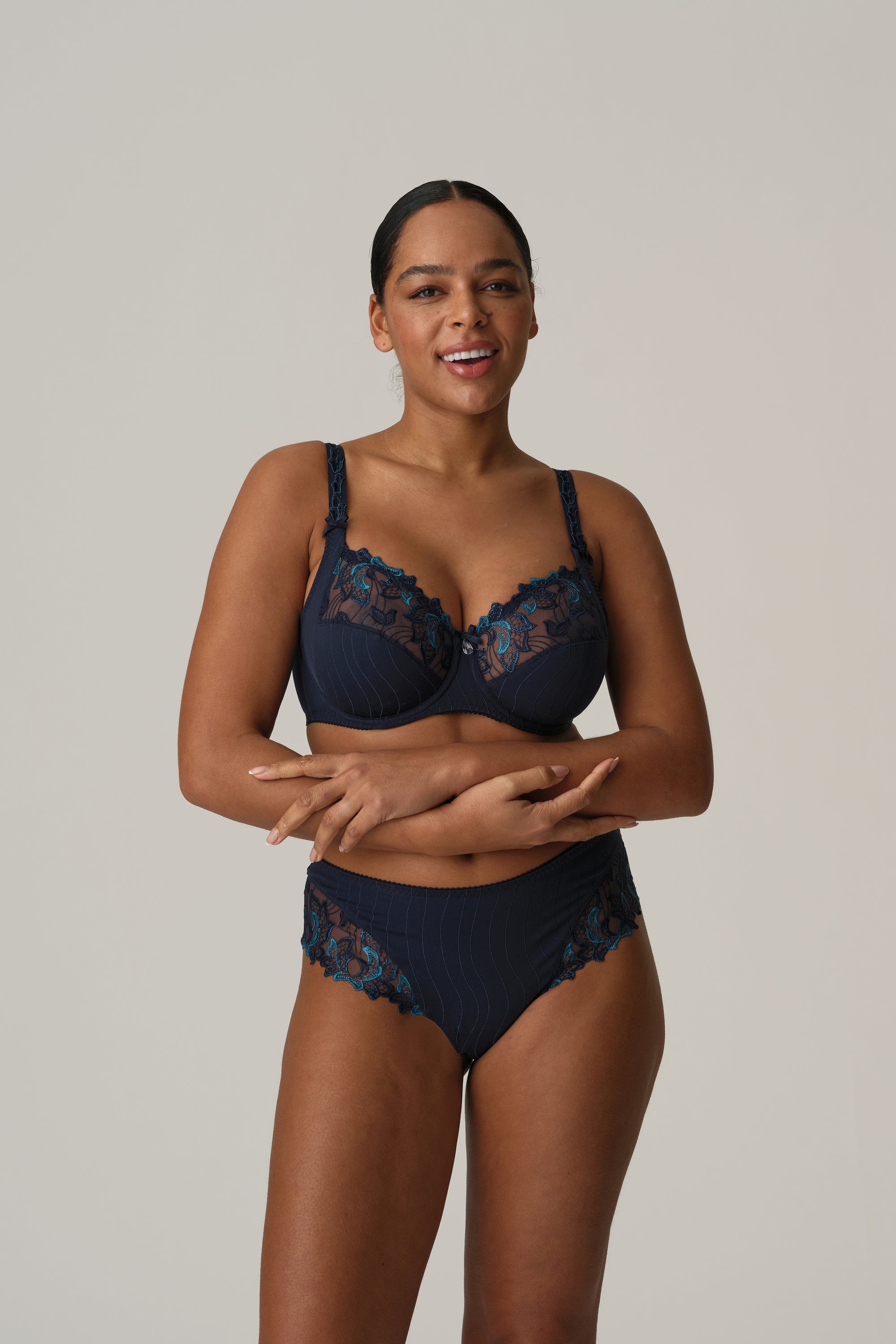DEAUVILLE velvet blue tanga de lujo