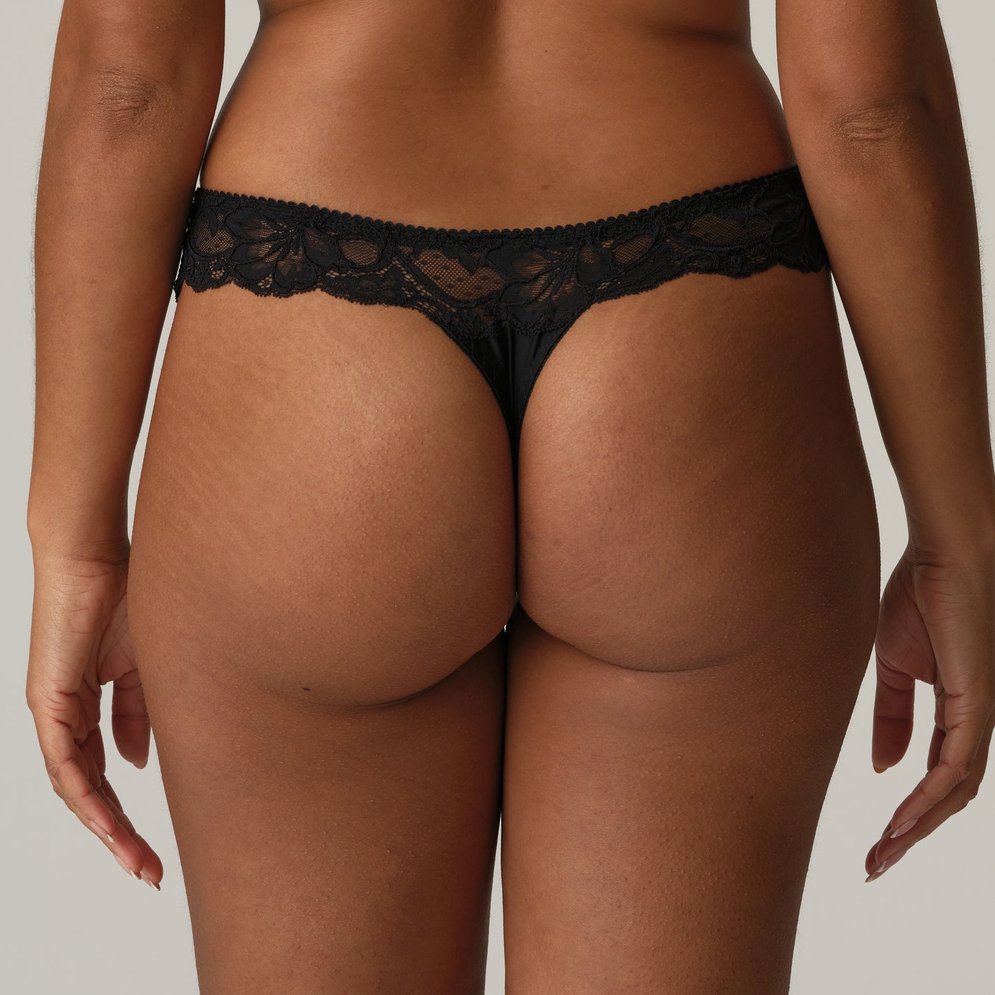 MADISON Black Tailor tanga