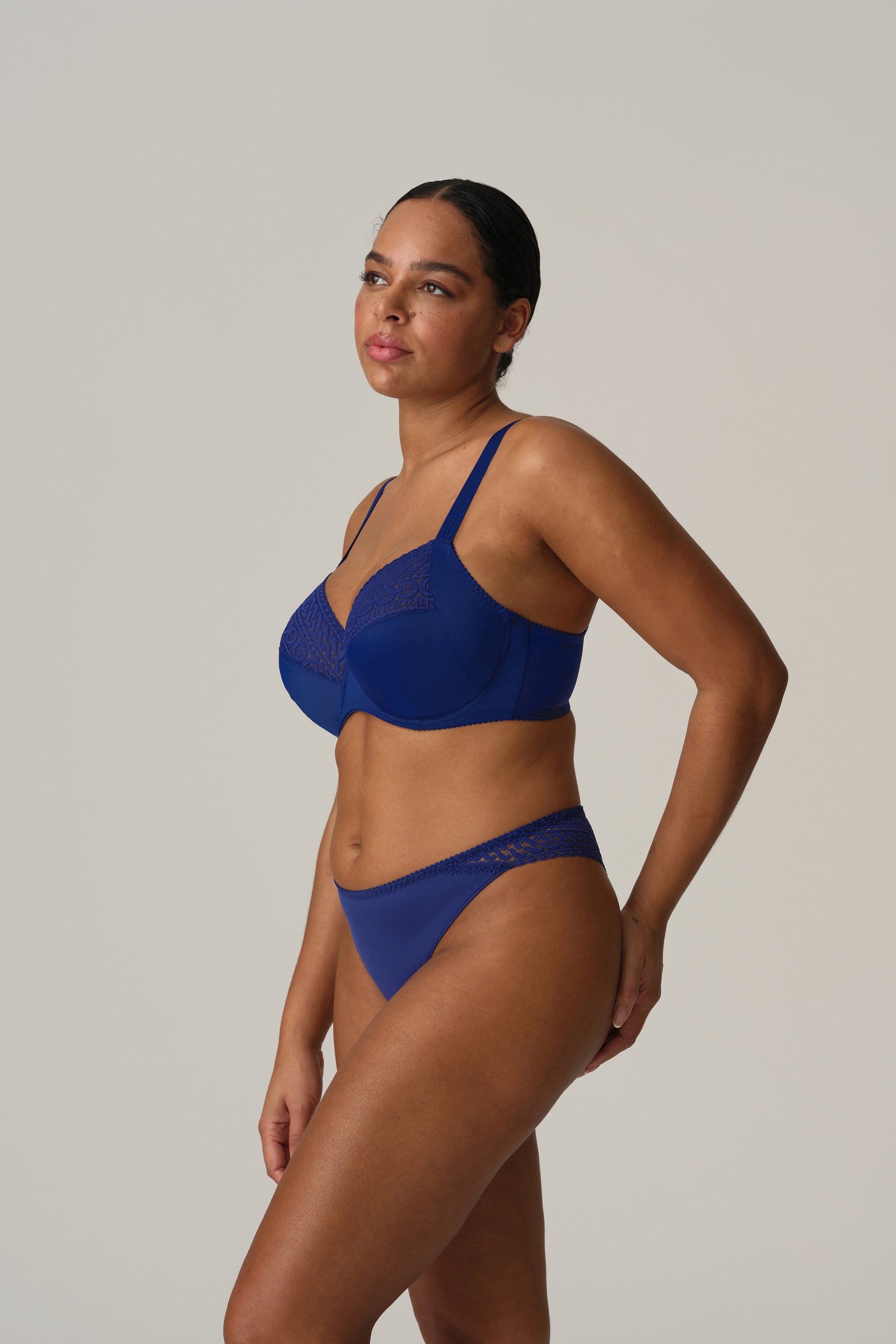 MONTARA lazurite tanga