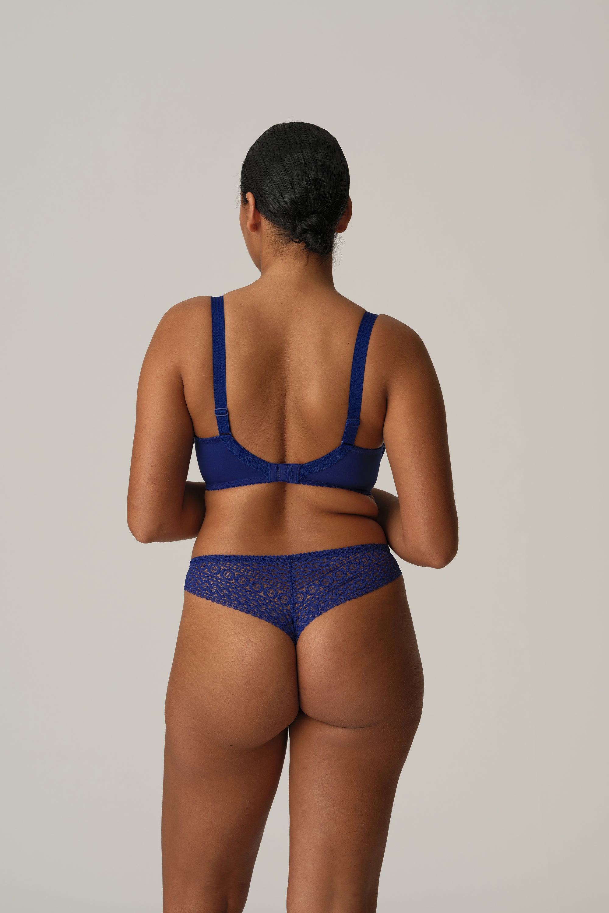 MONTARA lazurite tanga