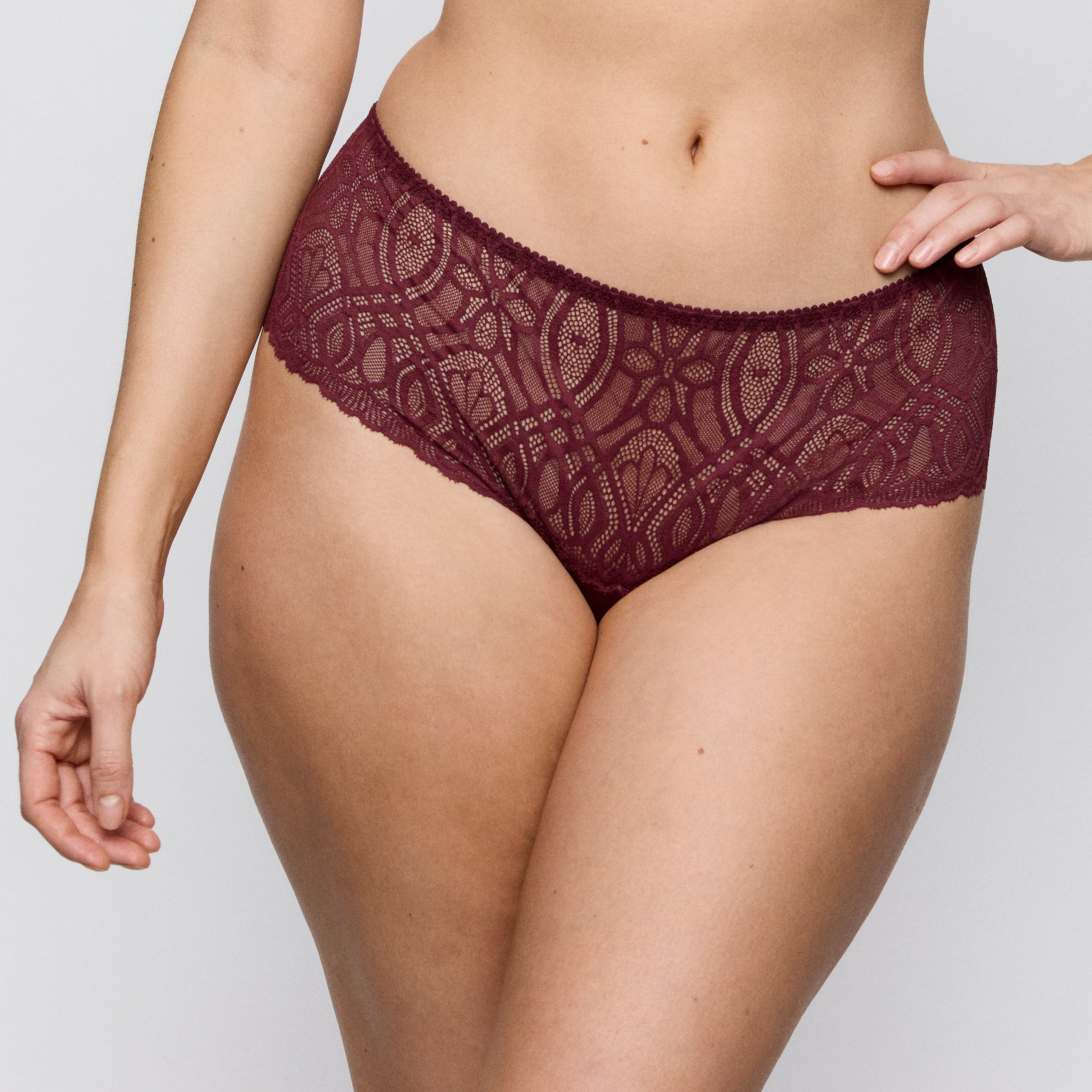 SALERNO evening red tanga de lujo