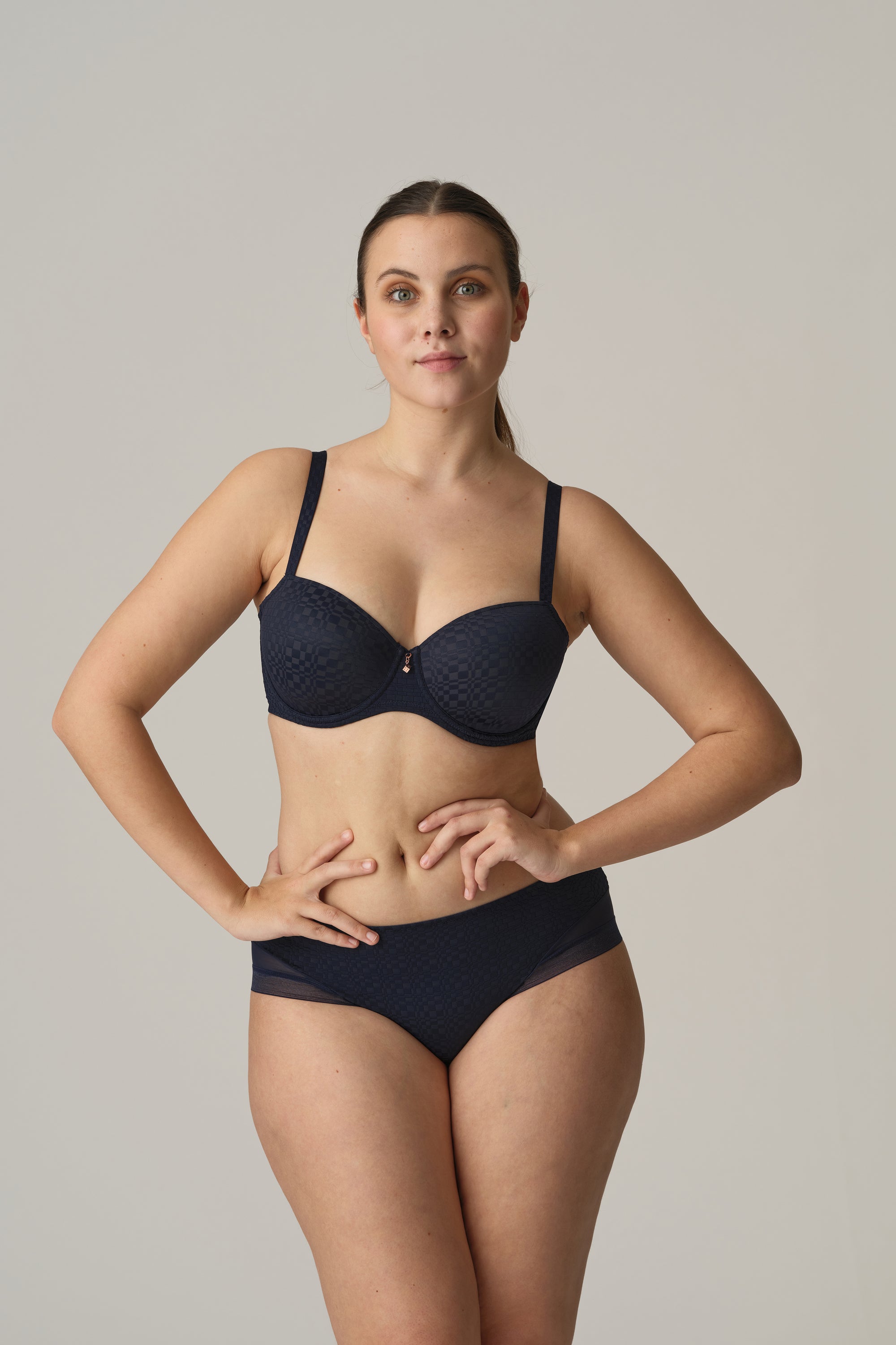 YELAPA Majestic Blue hotpants