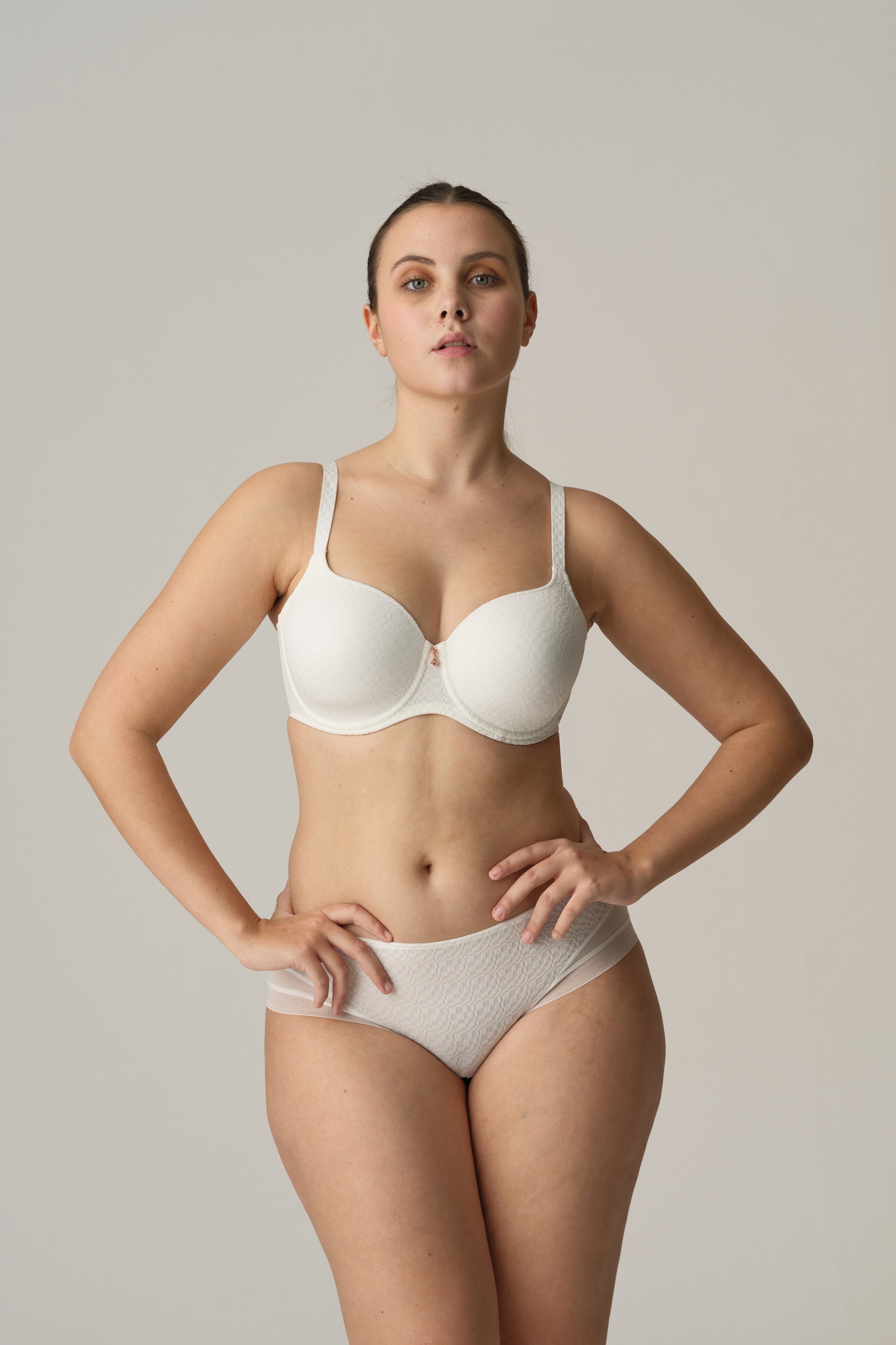 YELAPA natural hotpants