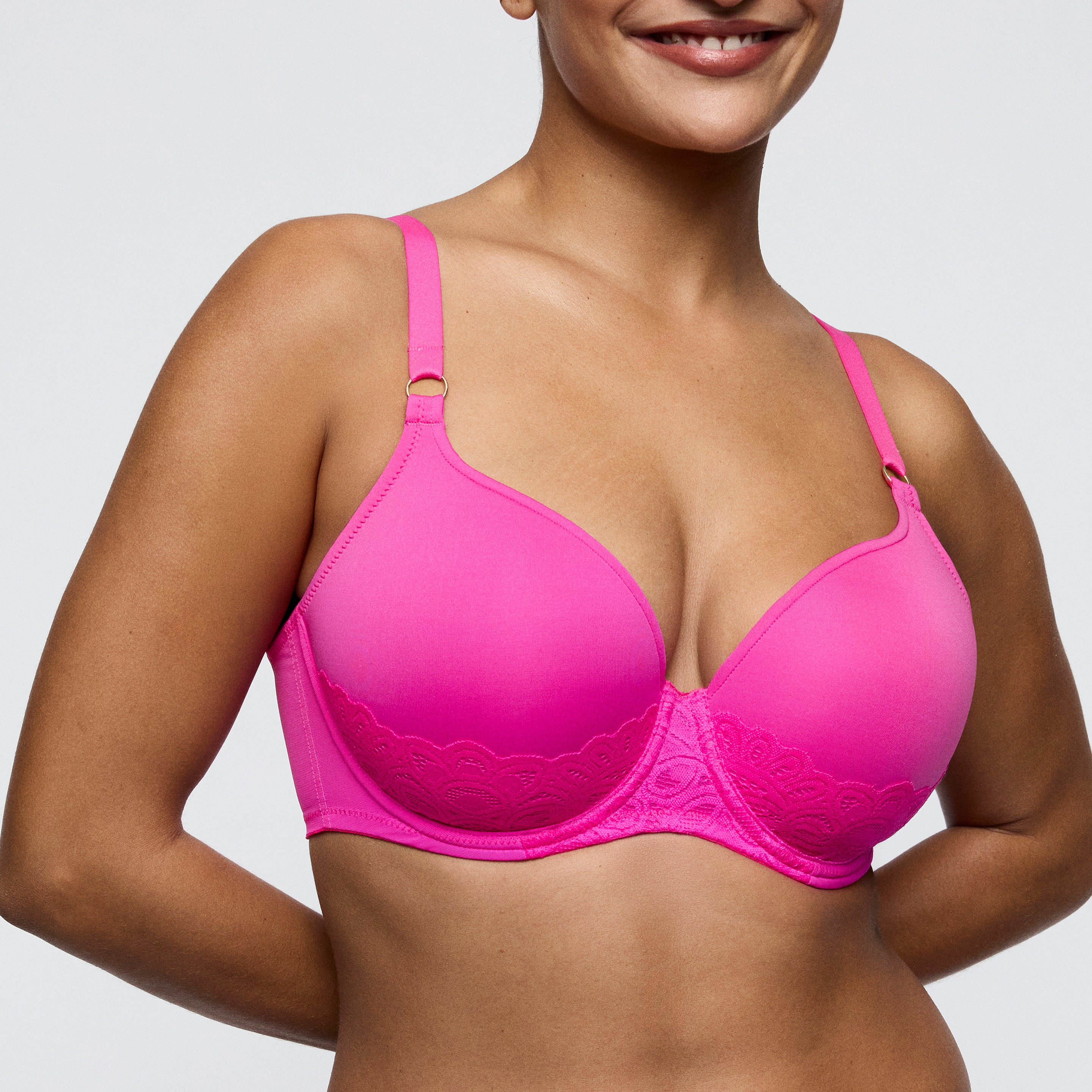 DEAR NIGHT Influencer Pink suj. con foam escote corazón