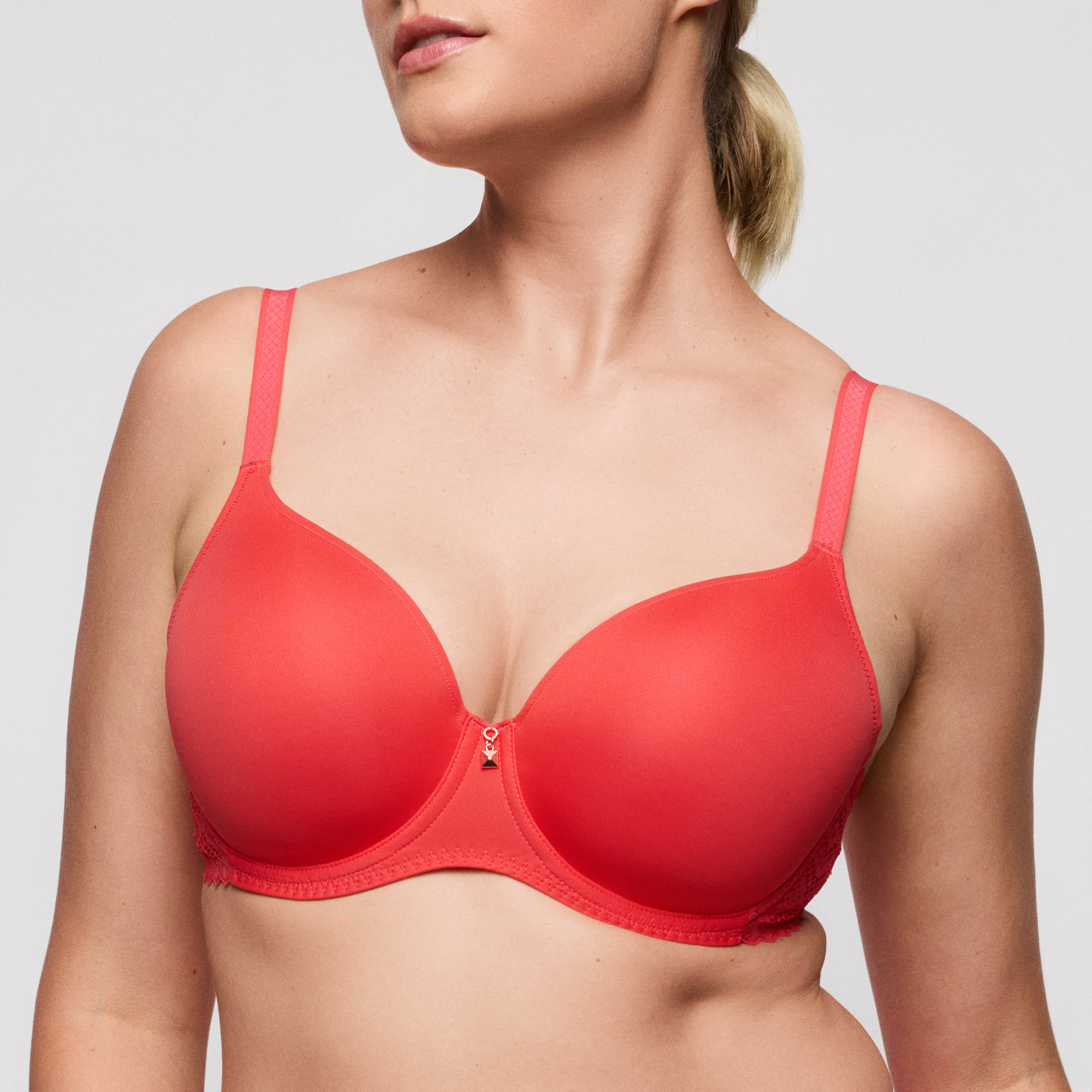 GRACE BAY coral suj. con foam escote corazón