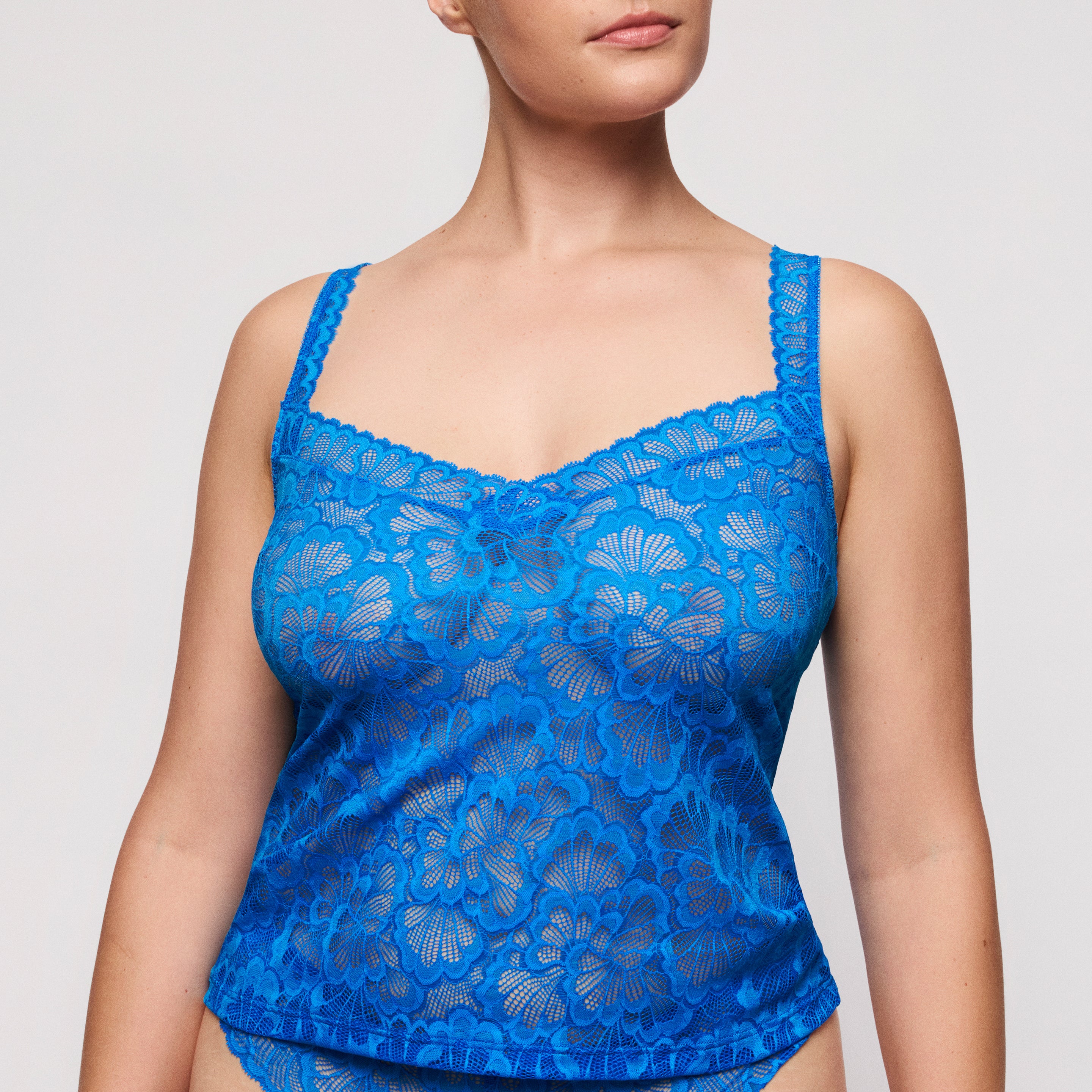 MOCUTO Blu China top sin copas