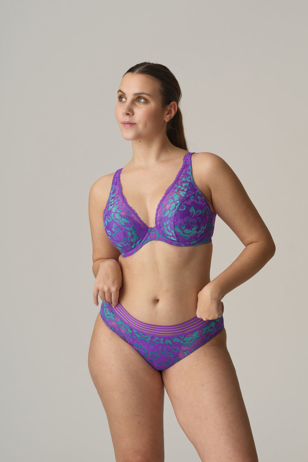 VERAO Italian Acai suj. escote prof medio relleno